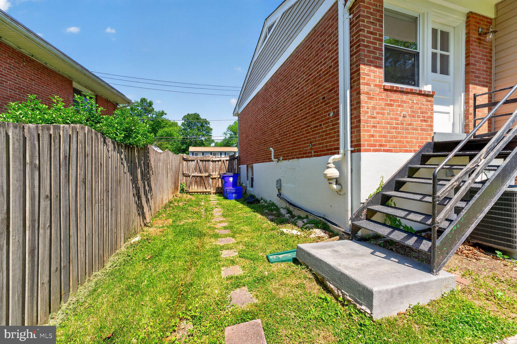 FOREST KNOLLS - Residential