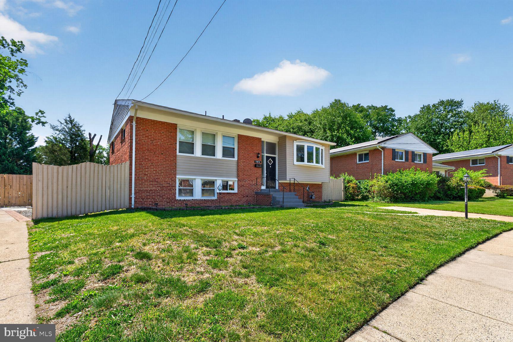 FOREST KNOLLS - Residential