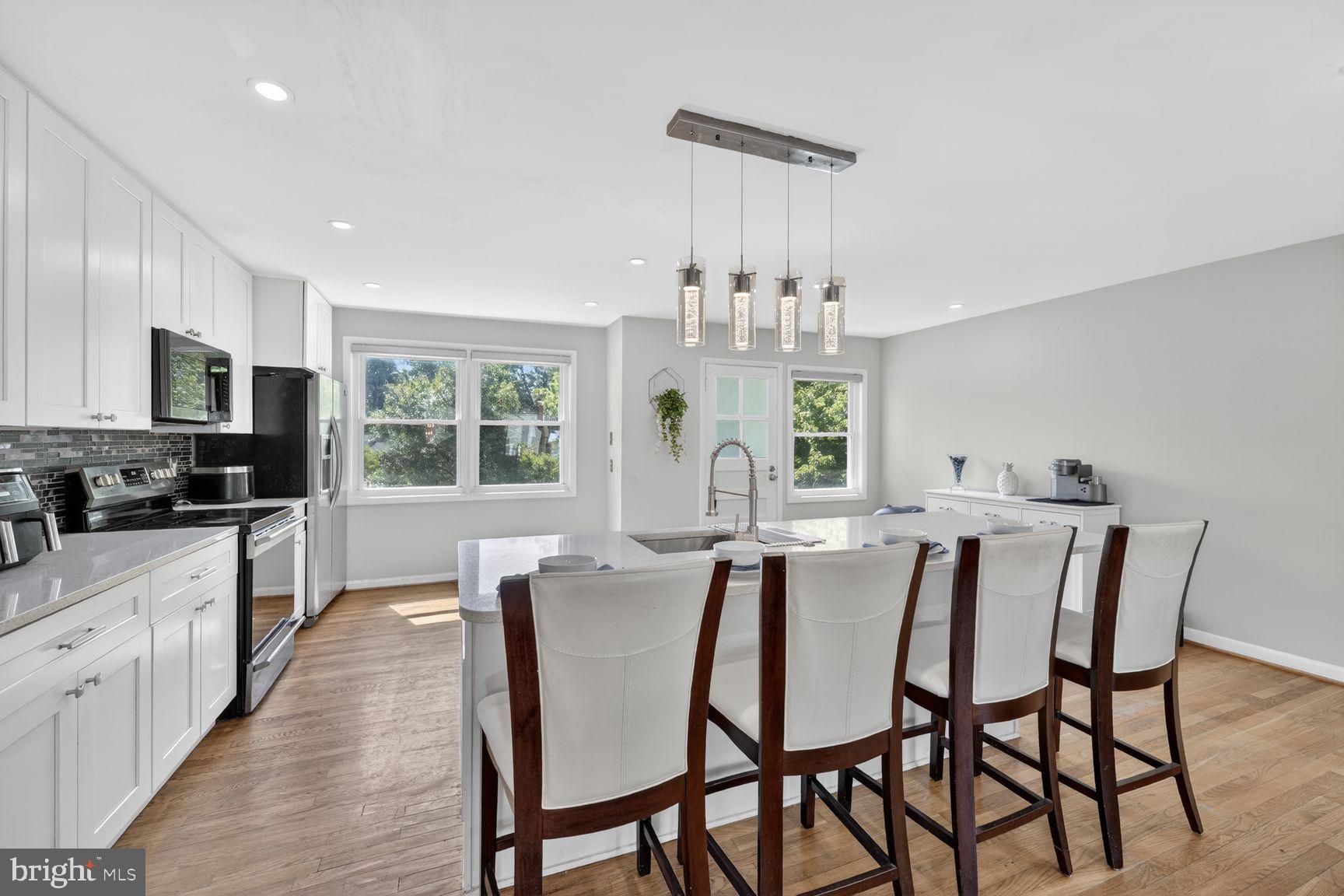 FOREST KNOLLS - Residential