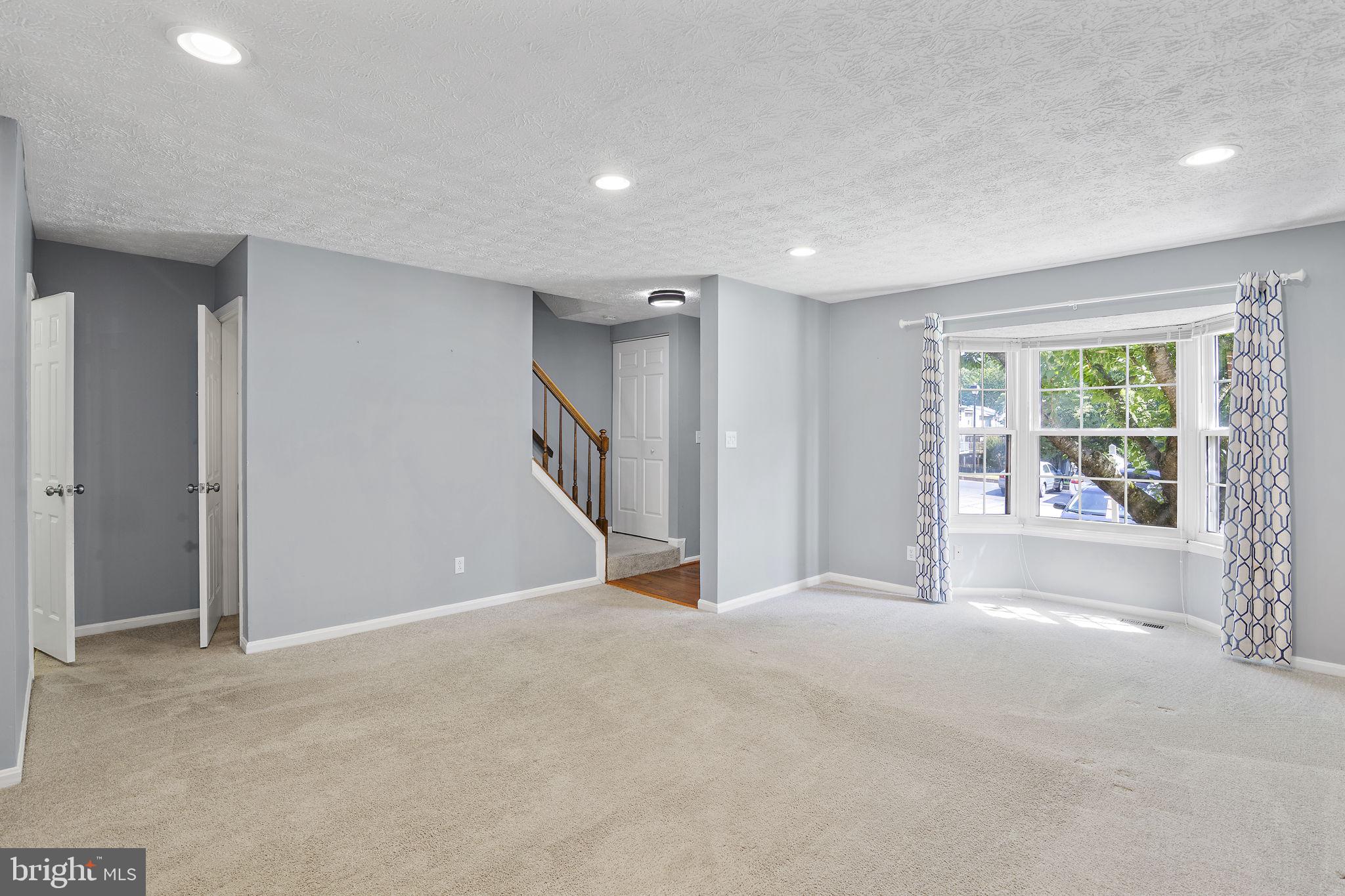 842 ELLICOTT DRIVE
