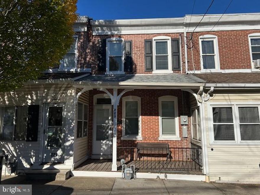 Absolutely stunning 3BR town home that offers a perfect blend of modern updates and classic charm. The focal point of this home is the beautifully renovated designer white kitchen, complete with 42" cabinetry, quartz countertops, subway tile backsplash, and tile flooring. The luxurious Carrara marble bath with a quartz top vanity adds a touch of elegance to the home. Step inside to find gleaming pine hardwood floors, recessed lighting, and ceiling fans throughout, creating a bright and inviting atmosphere. The updated windows and new entry doors enhance the energy efficiency and curb appeal of the property. Outside, you'll find a welcoming front porch and a fenced rear yard, perfect for outdoor relaxation and entertaining. This home truly stands out with its impeccable attention to detail and tasteful upgrades. Don't miss the opportunity to make this exceptional town home your own. Seller is a licensed Real Estate Agent in the State of DE