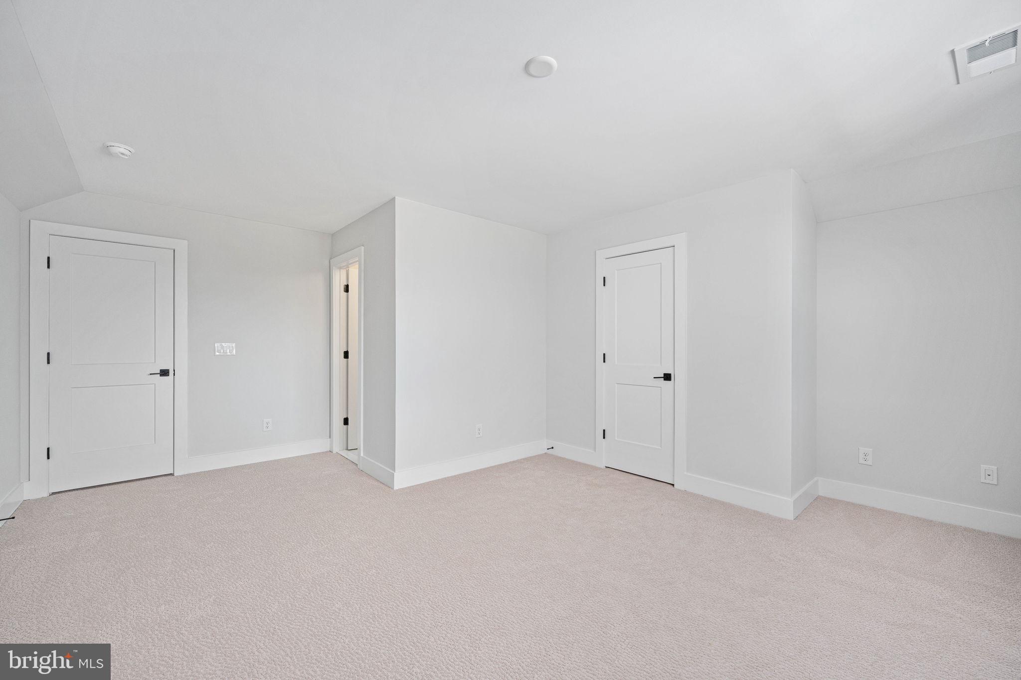 HUNTING RUN ESTATES - Residential