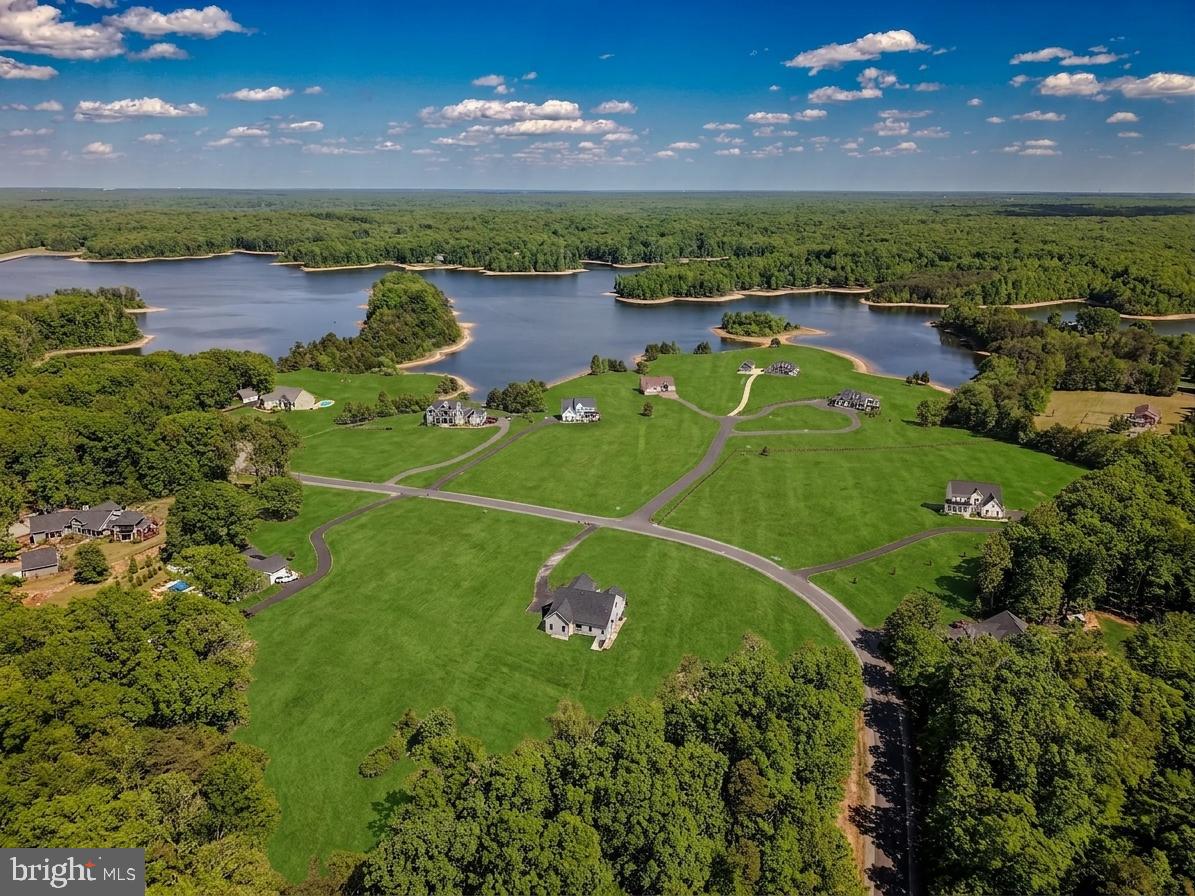 HUNTING RUN ESTATES - Residential