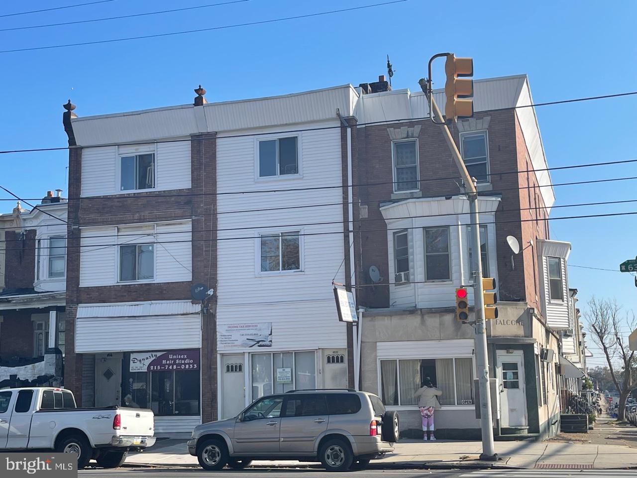 Twelve (12) units building with Four (4) storefronts with eight (8) apartments.
Apartments are four(4) two bedrooms
two (2) one-bedroom
and two(2) large studio apartments