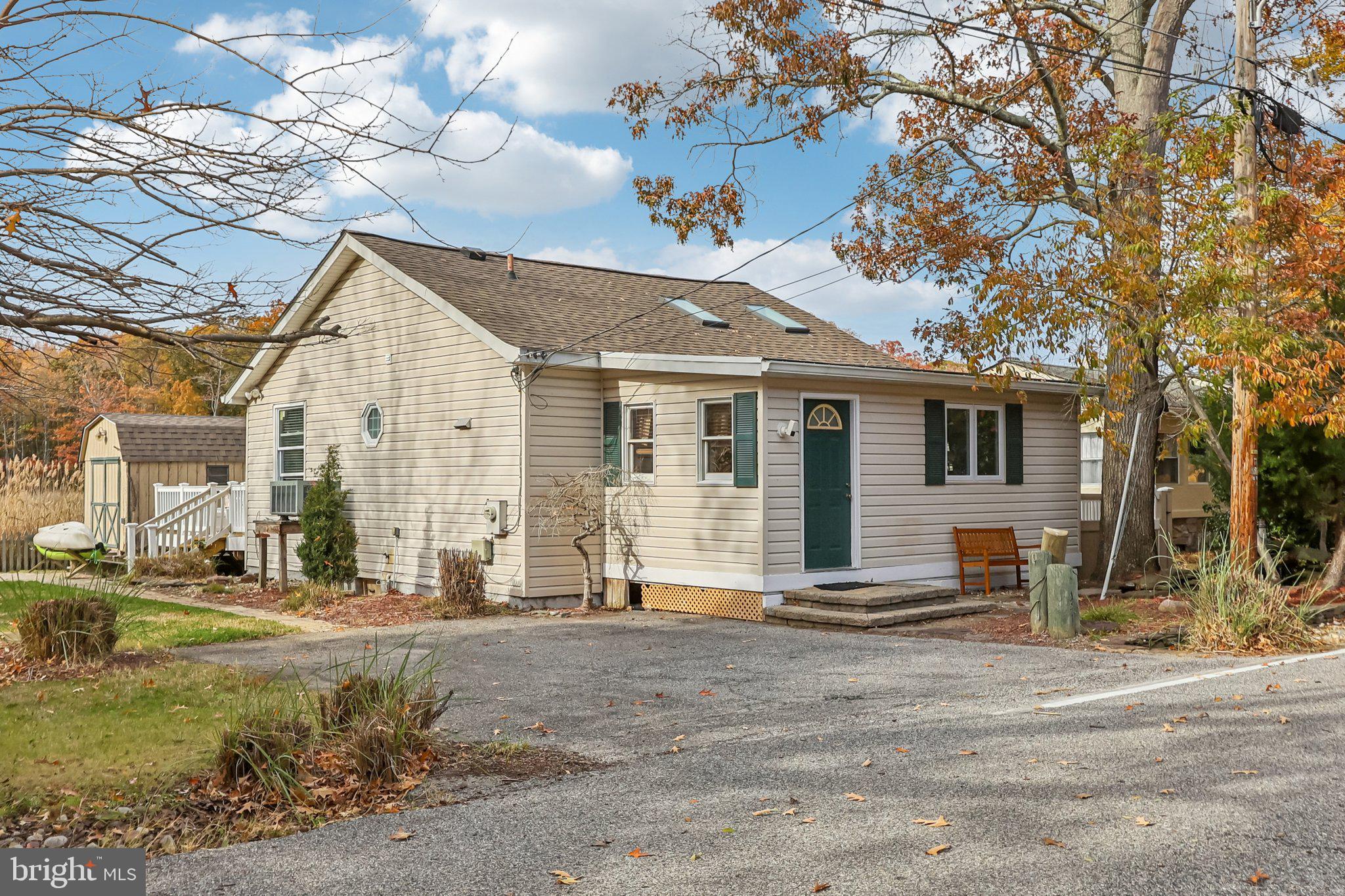 COLUMBIA BEACH - Residential
