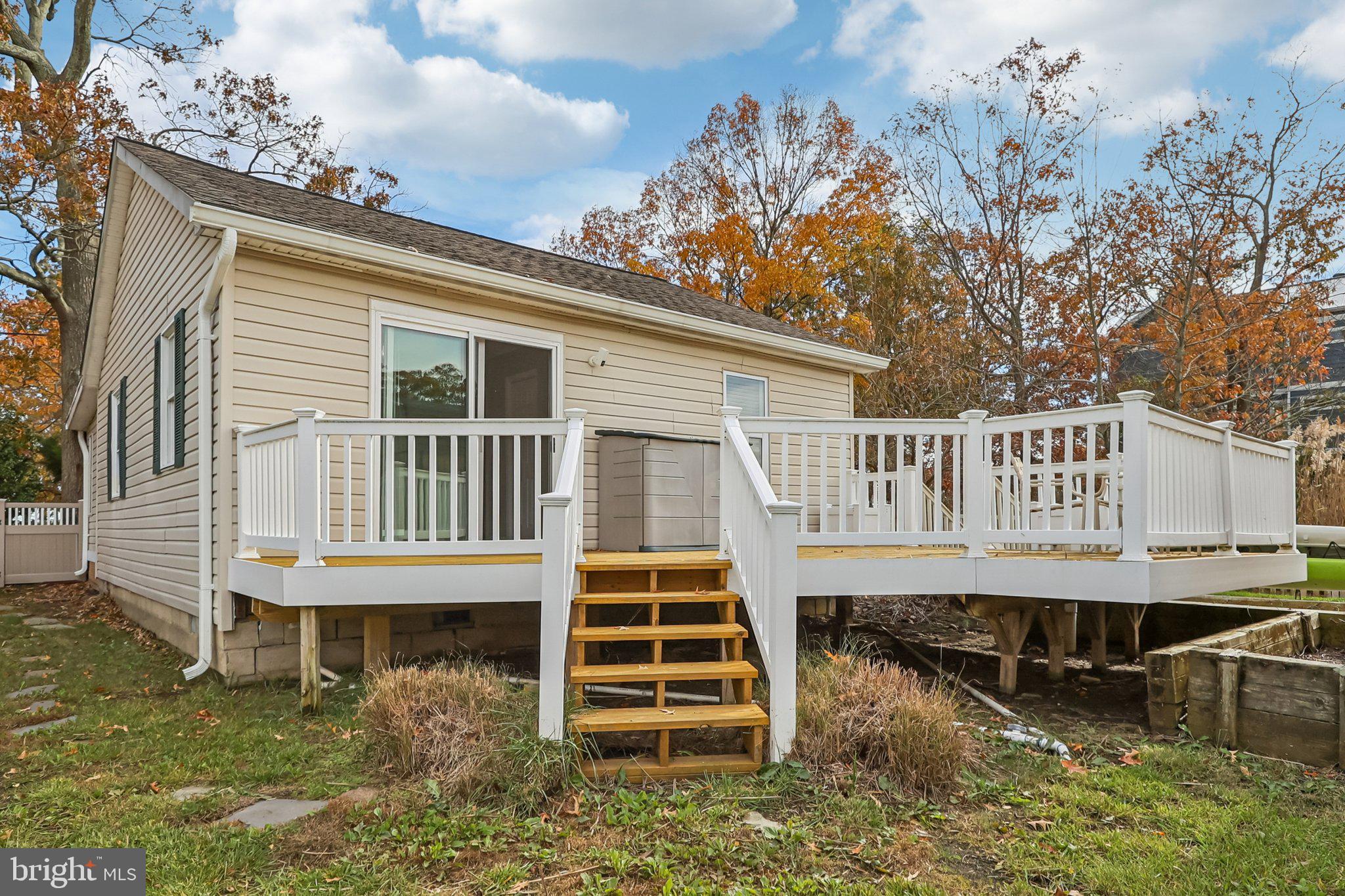 COLUMBIA BEACH - Residential