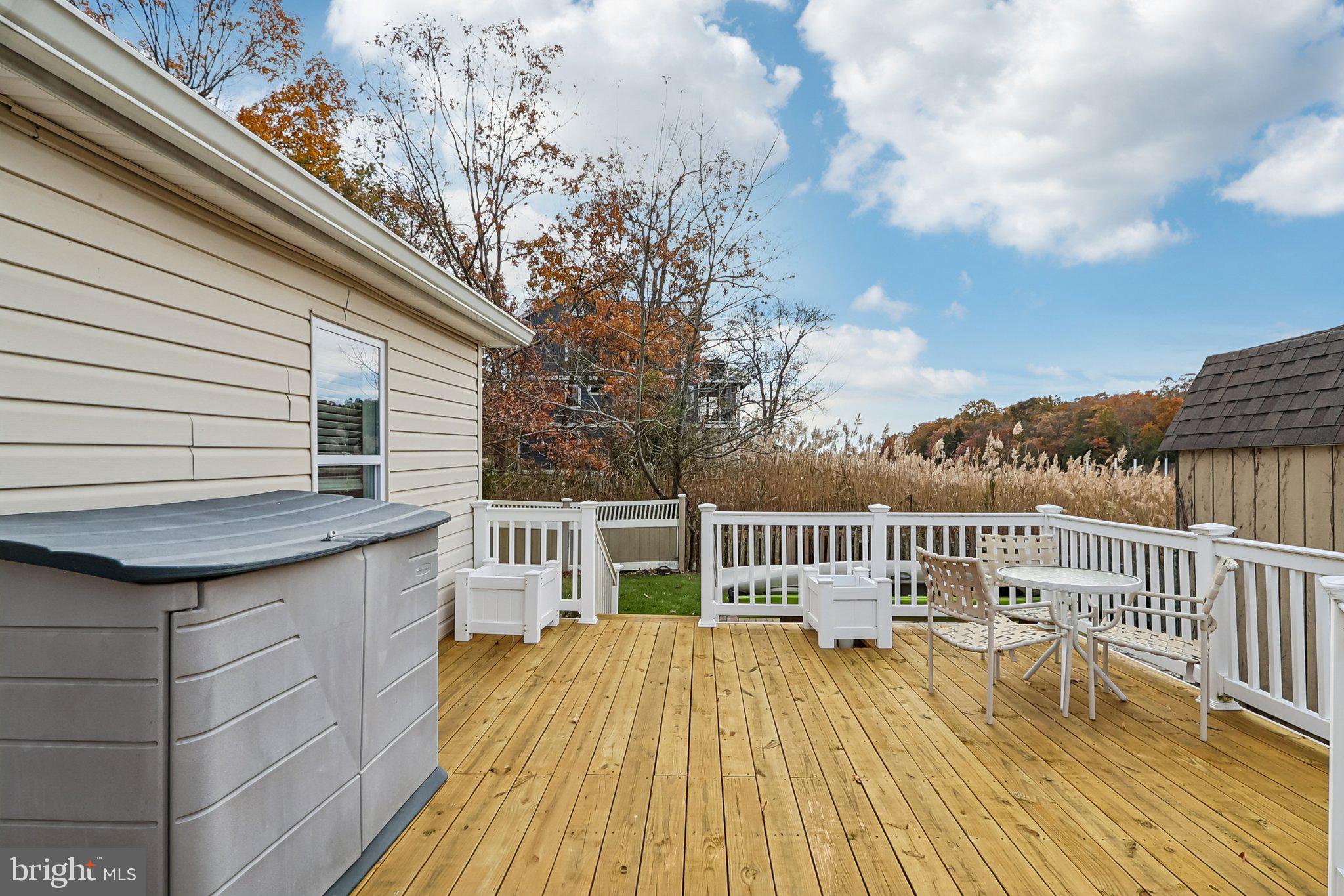 COLUMBIA BEACH - Residential