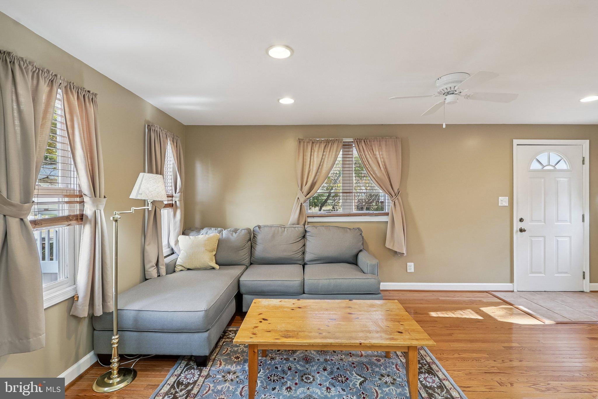 COLUMBIA BEACH - Residential