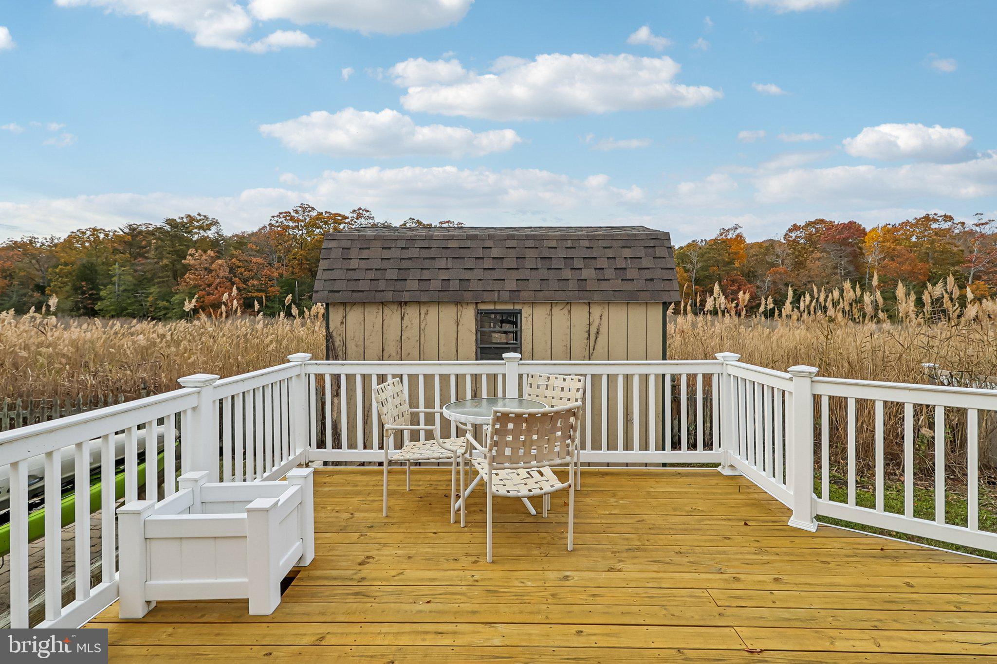 COLUMBIA BEACH - Residential