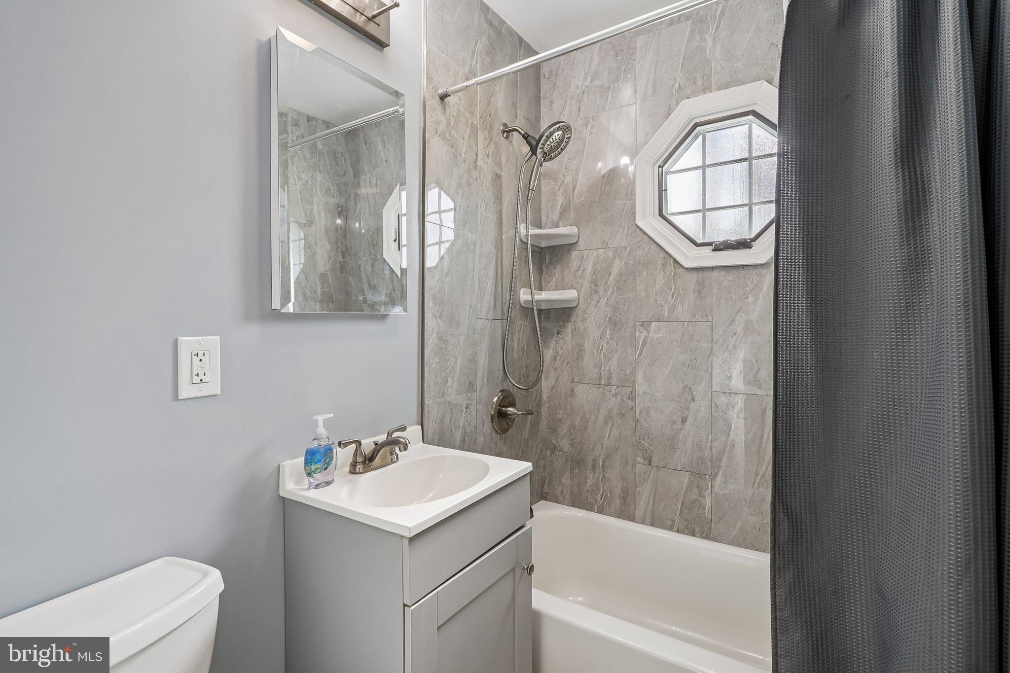 COLUMBIA BEACH - Residential