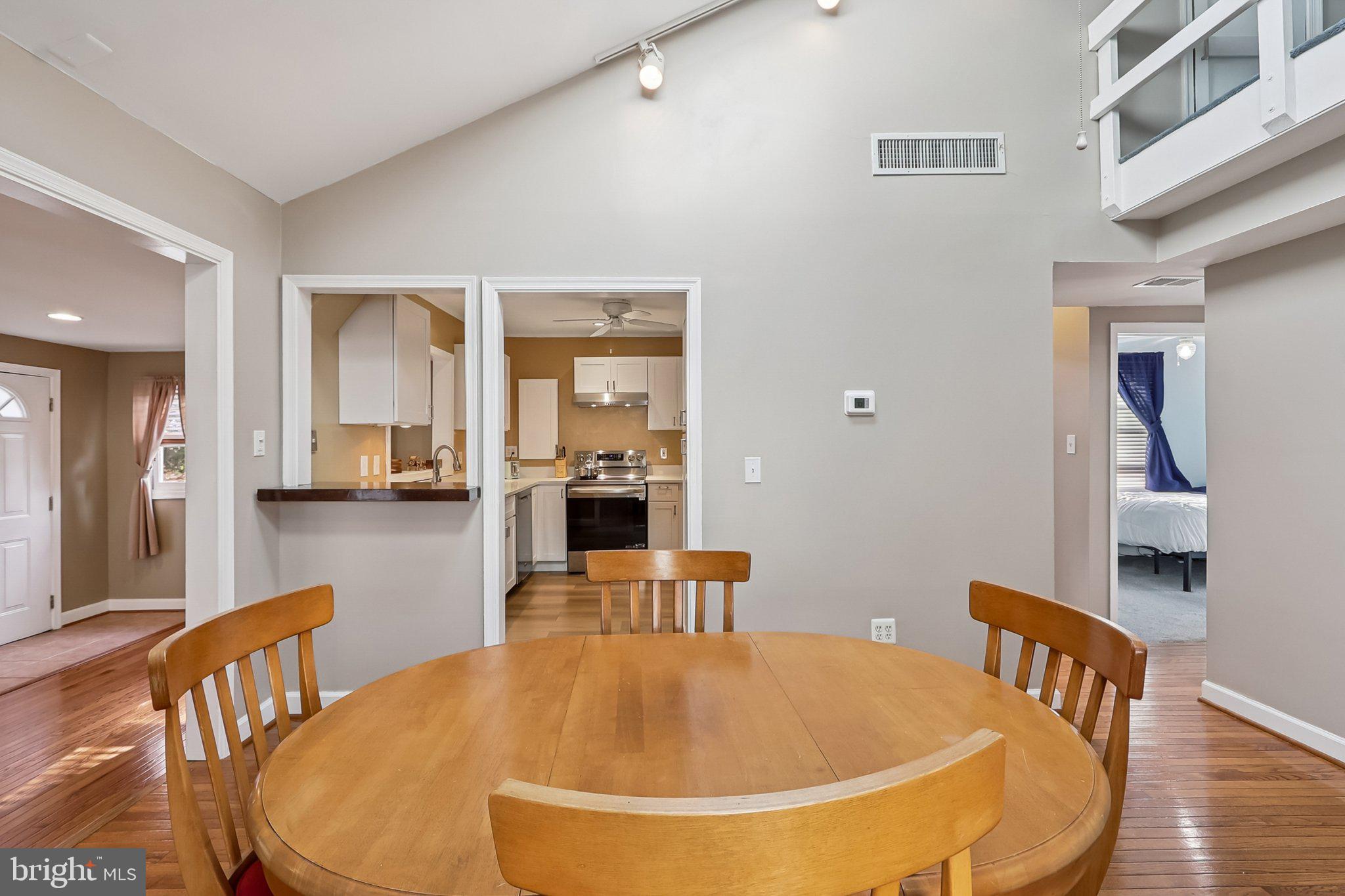 COLUMBIA BEACH - Residential