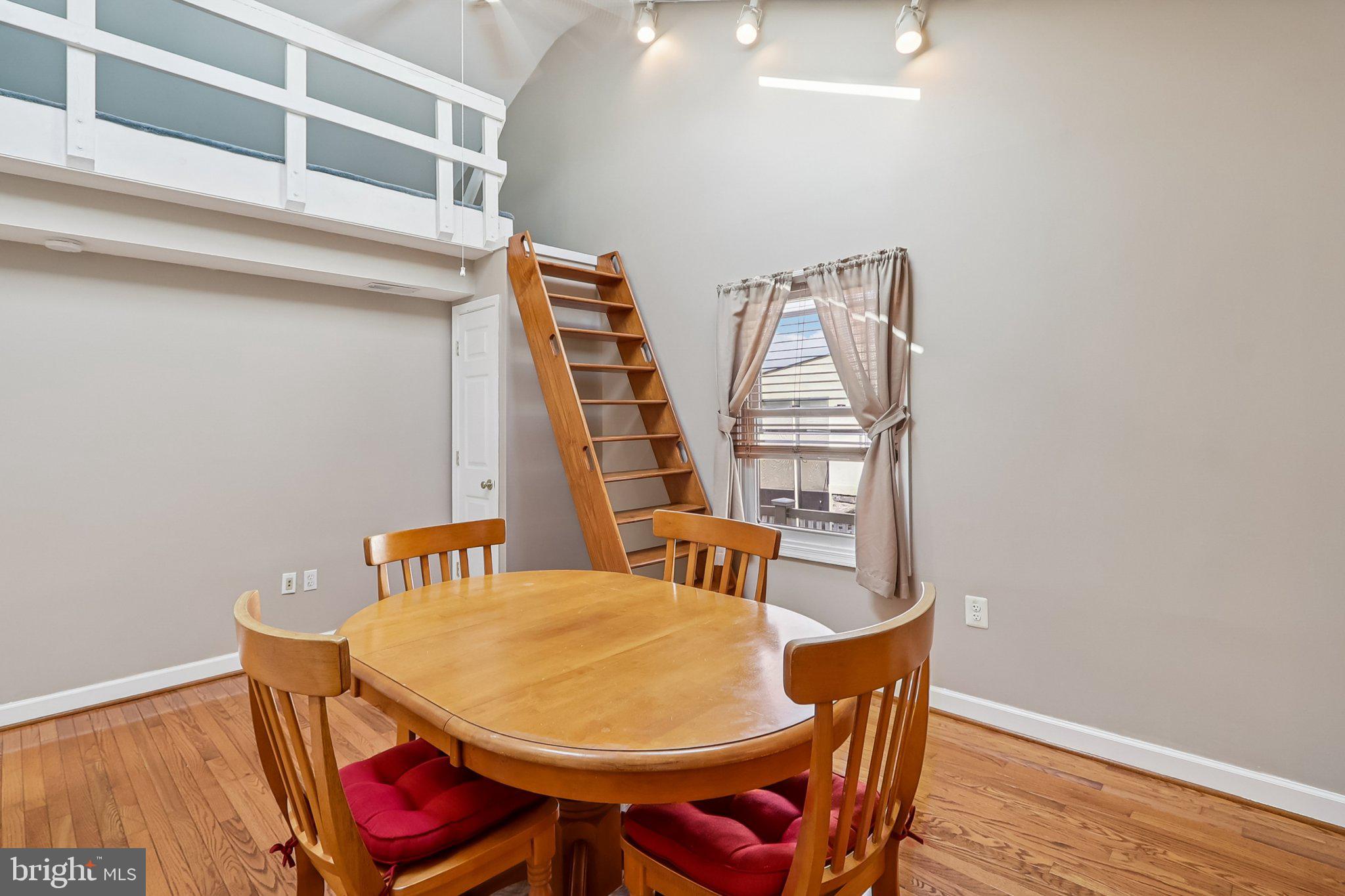 COLUMBIA BEACH - Residential