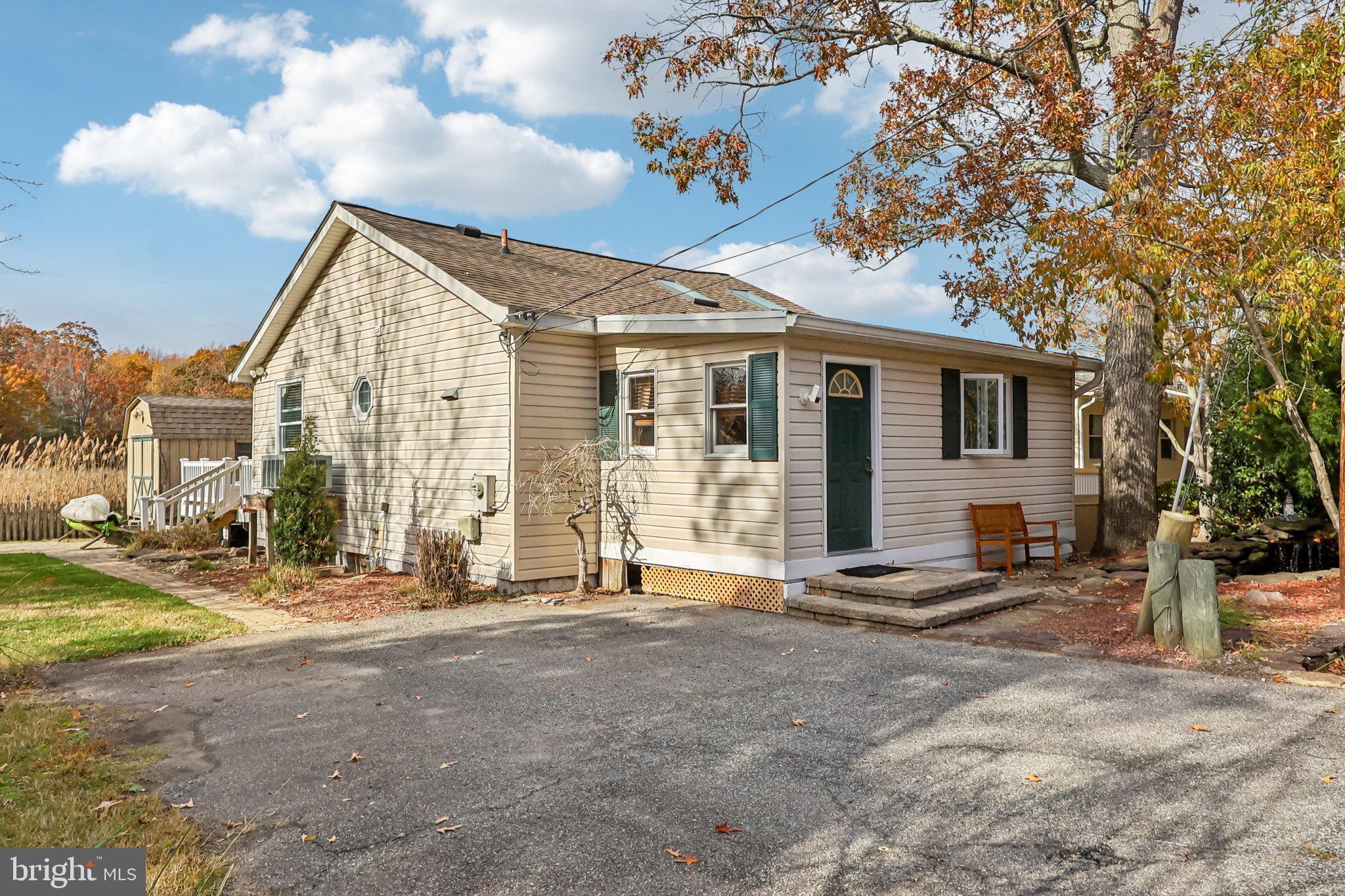 COLUMBIA BEACH - Residential
