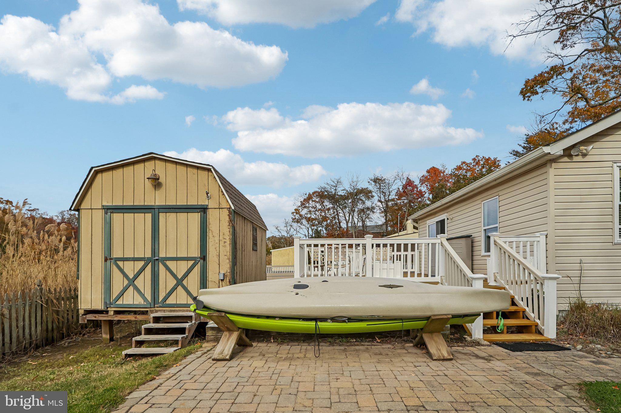 COLUMBIA BEACH - Residential
