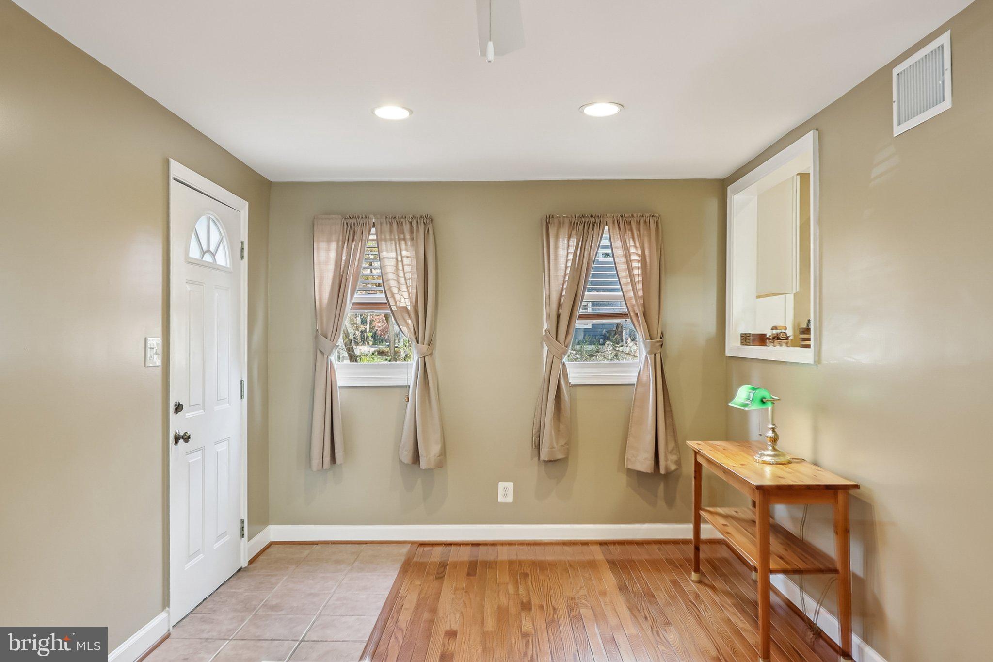 COLUMBIA BEACH - Residential