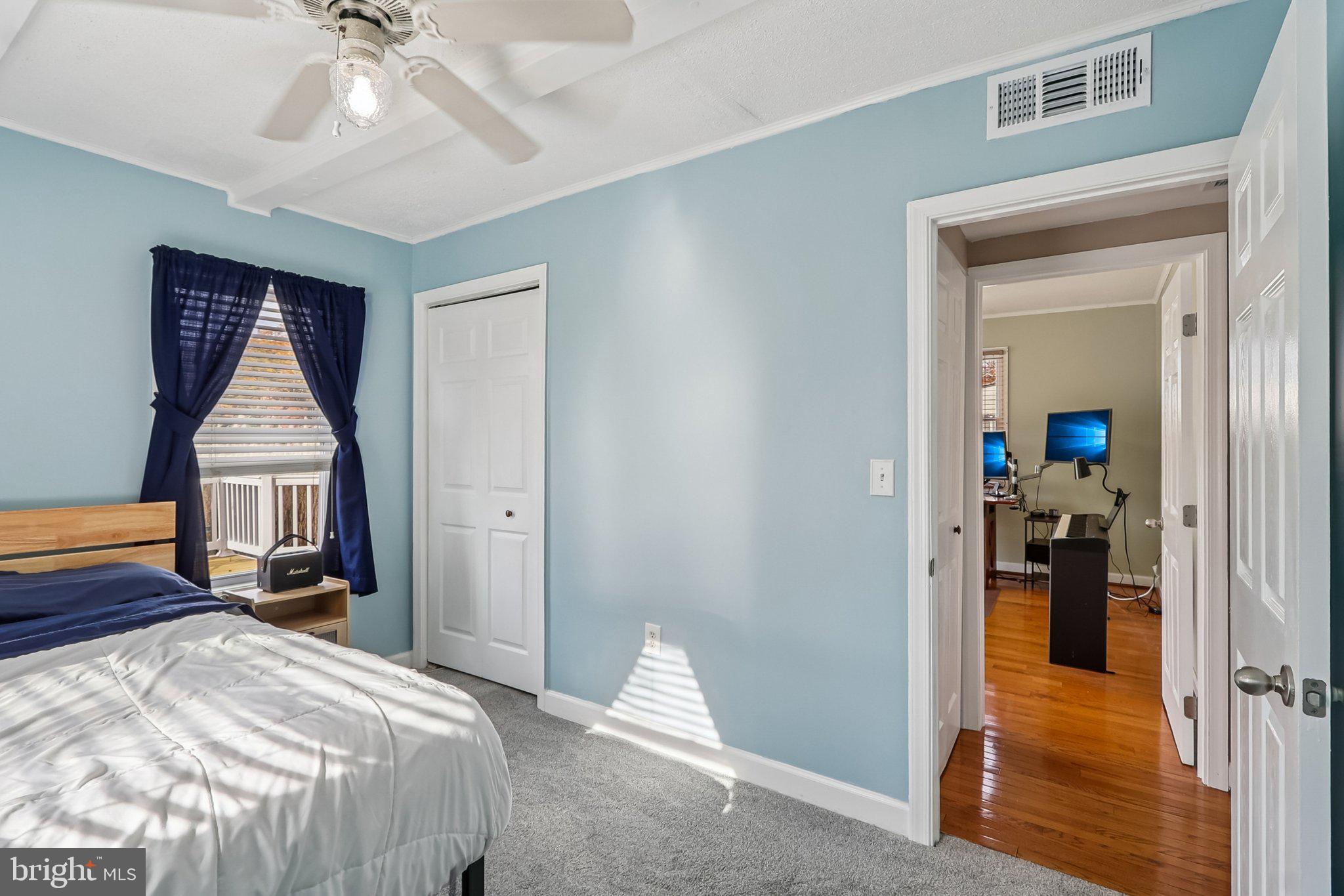 COLUMBIA BEACH - Residential