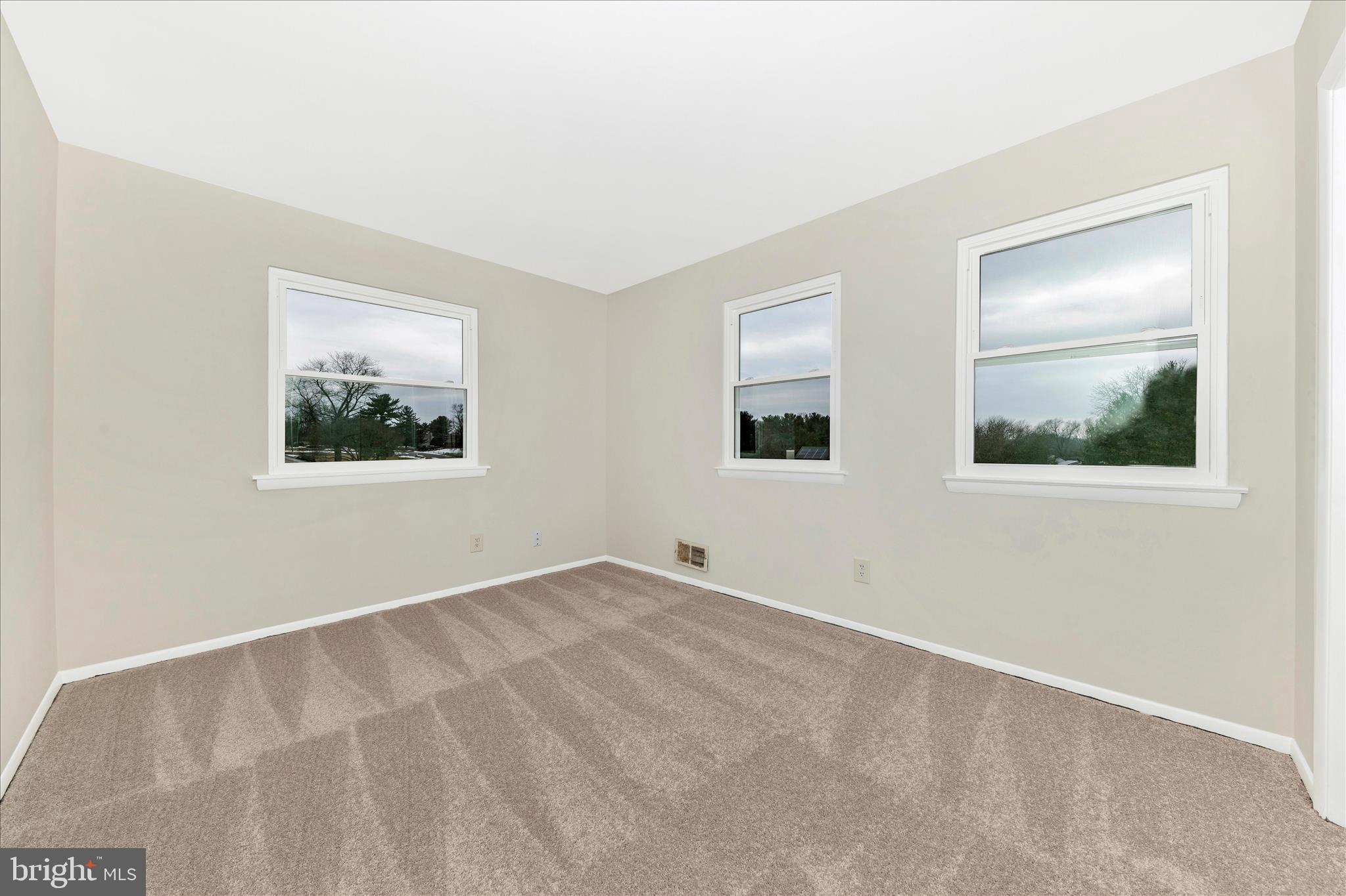 LOCH HAVEN - Residential