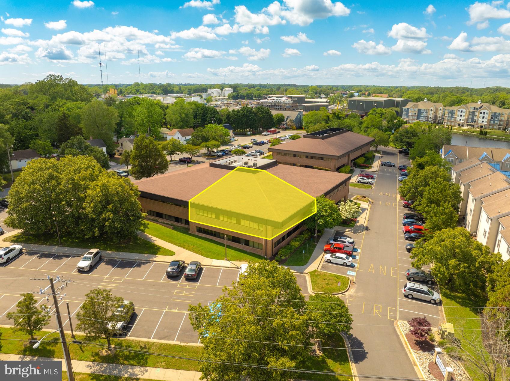 Medical or Professional office space. This unit is the best-located within the complex. It is in the front building directly facing Riverside Drive, and St. Francis Church. It is a large corner unit with open windows and a lot of natural light. The current layout consists of 2 entrances, A lobby & reception area, 5-exam rooms, 3 private offices, an open work area in the middle, A kitchenette, & storage space. The roof was replaced 5 years ago and they have a new parking lot, new fire sprinkler system and new storm water management onsite.
Equipment & Furniture can be purchased separately.