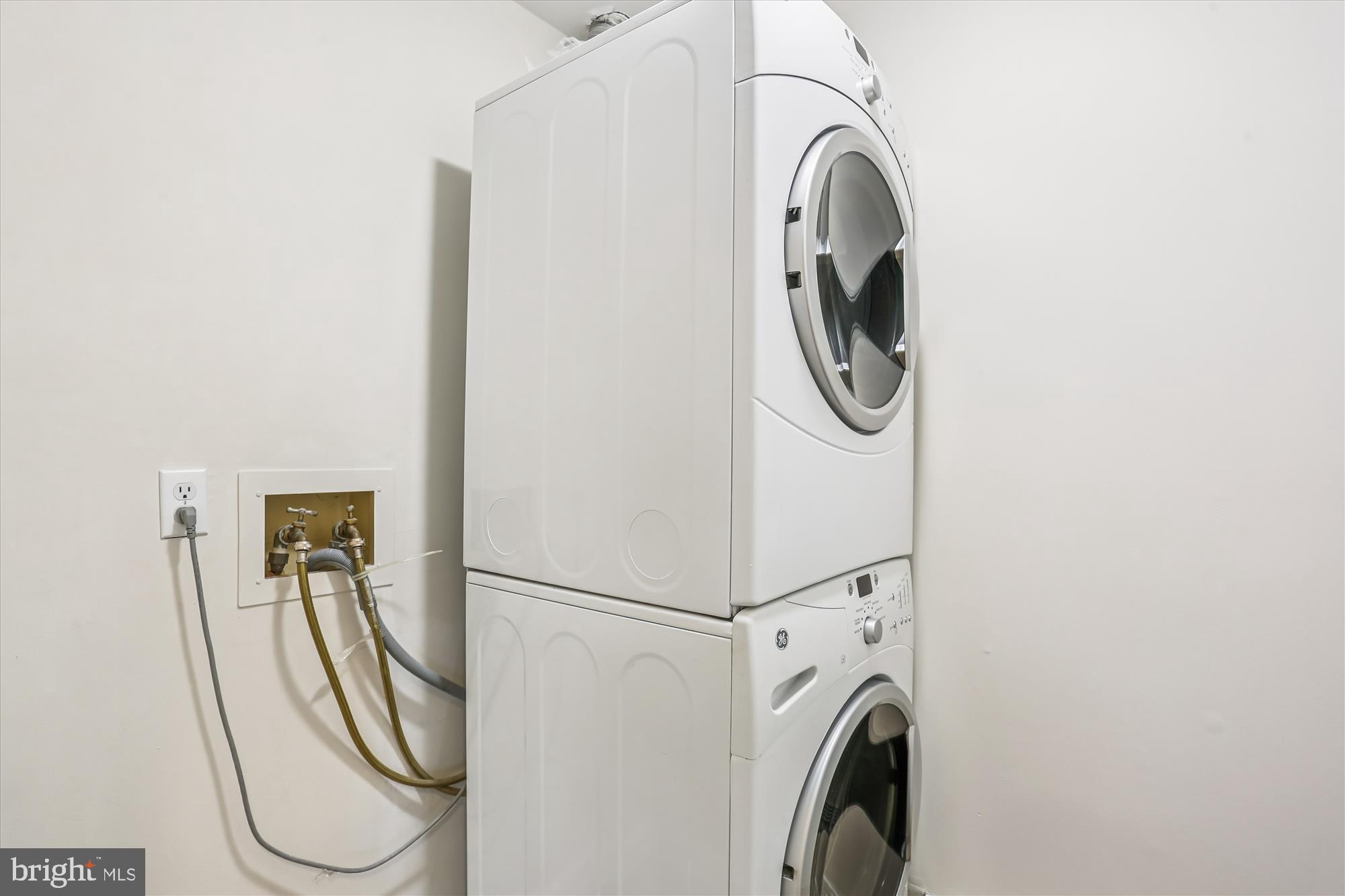 CRESTWOOD VILLAGE - Residential