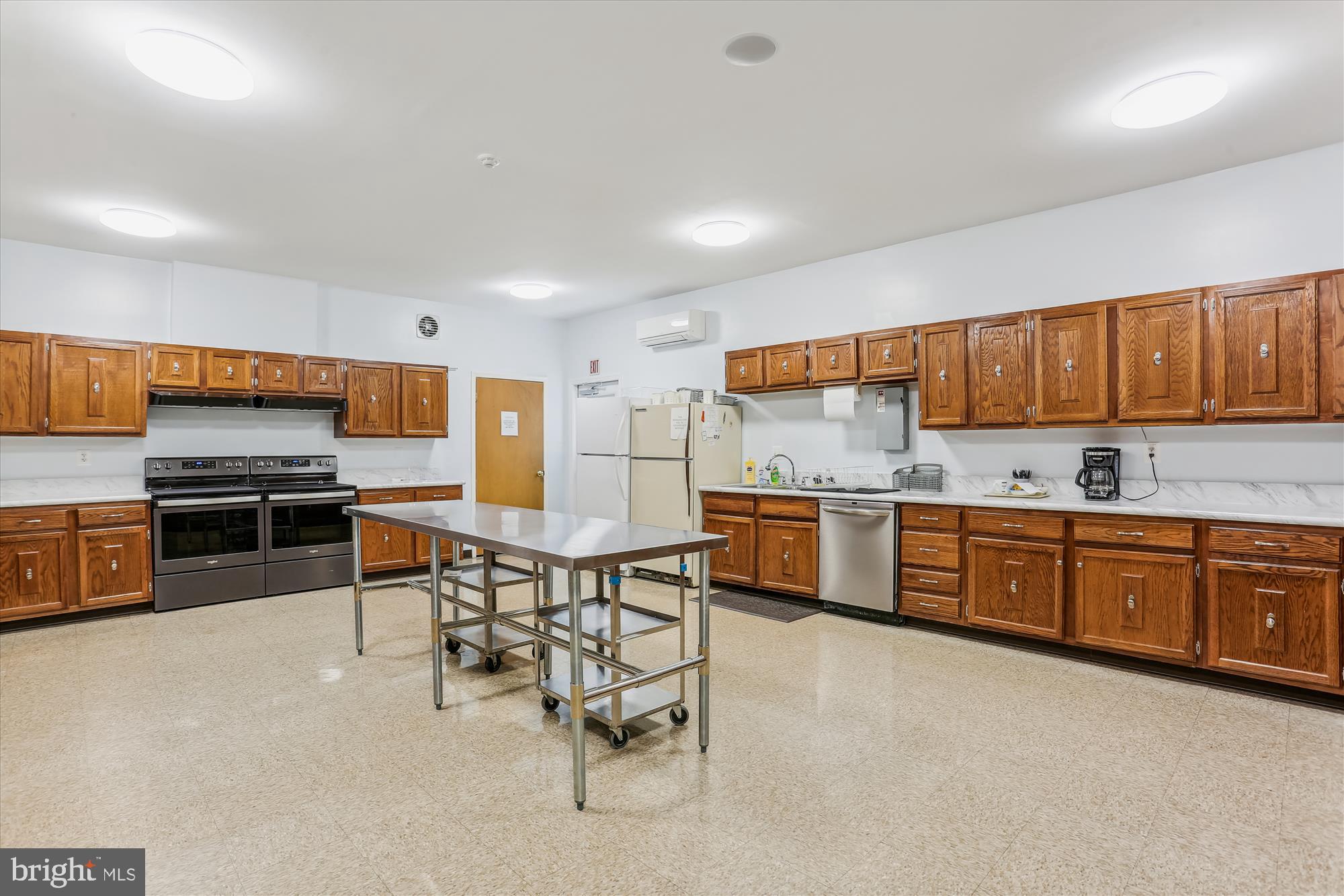 CRESTWOOD VILLAGE - Residential