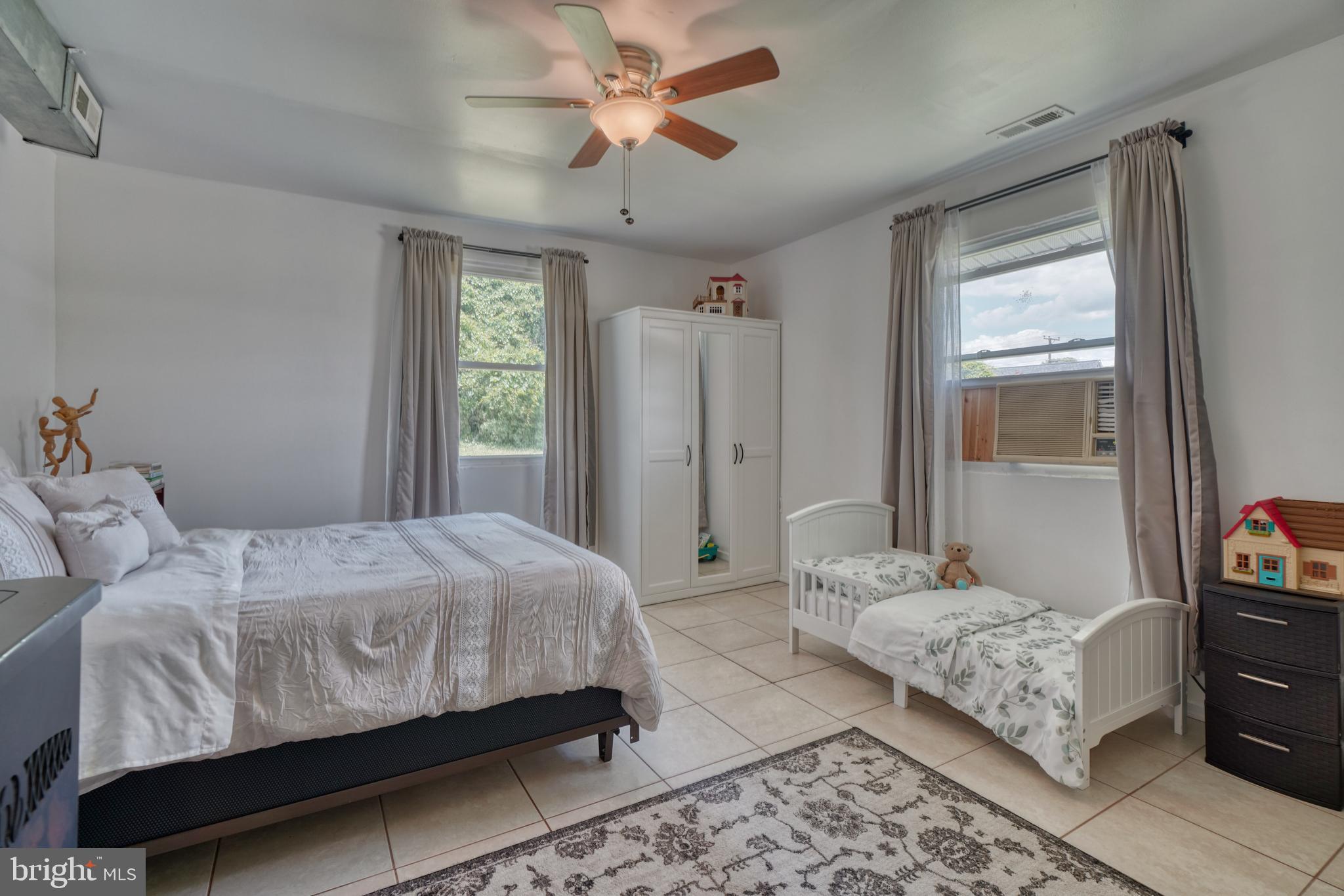 ROSEDALE - Residential