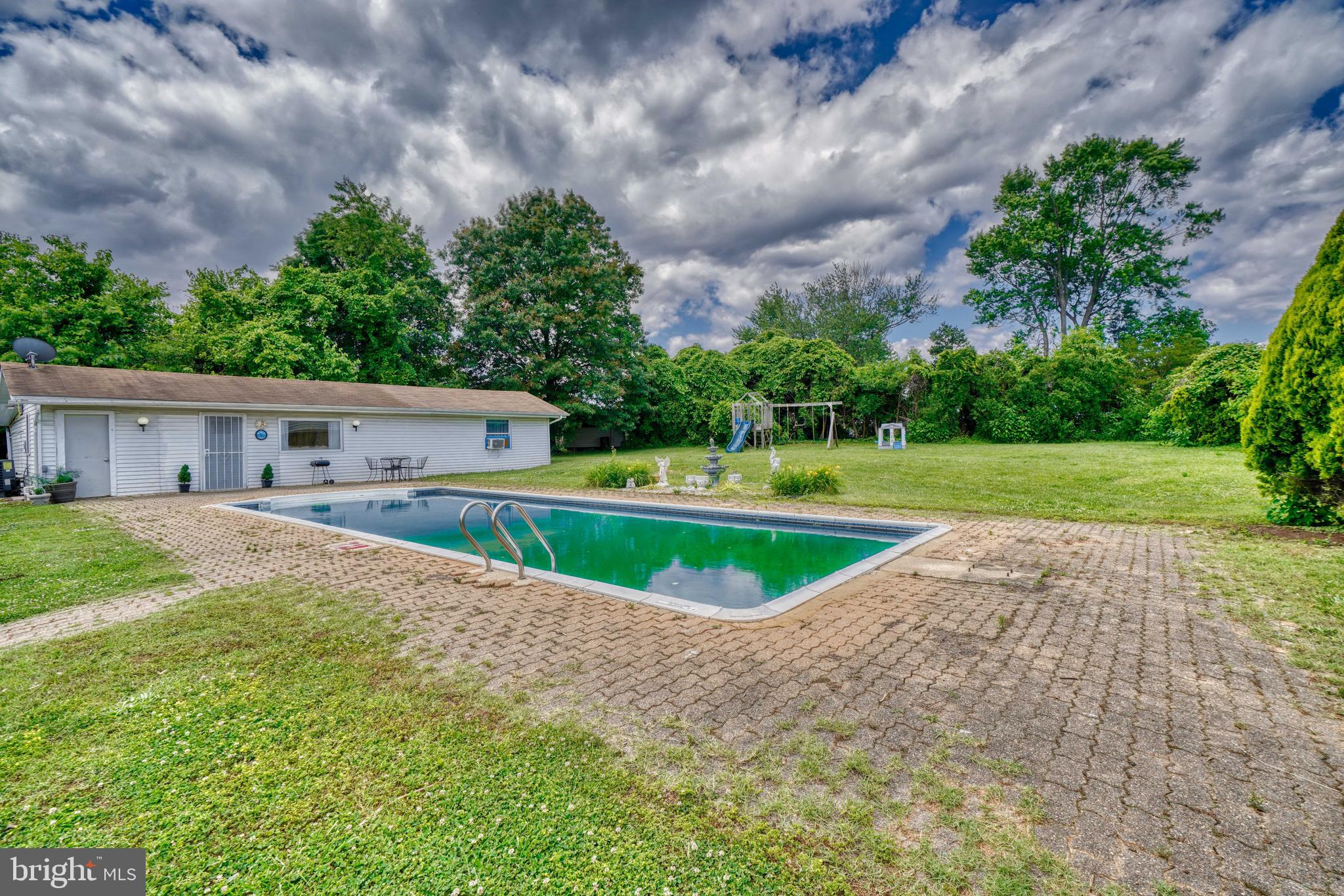 ROSEDALE - Residential