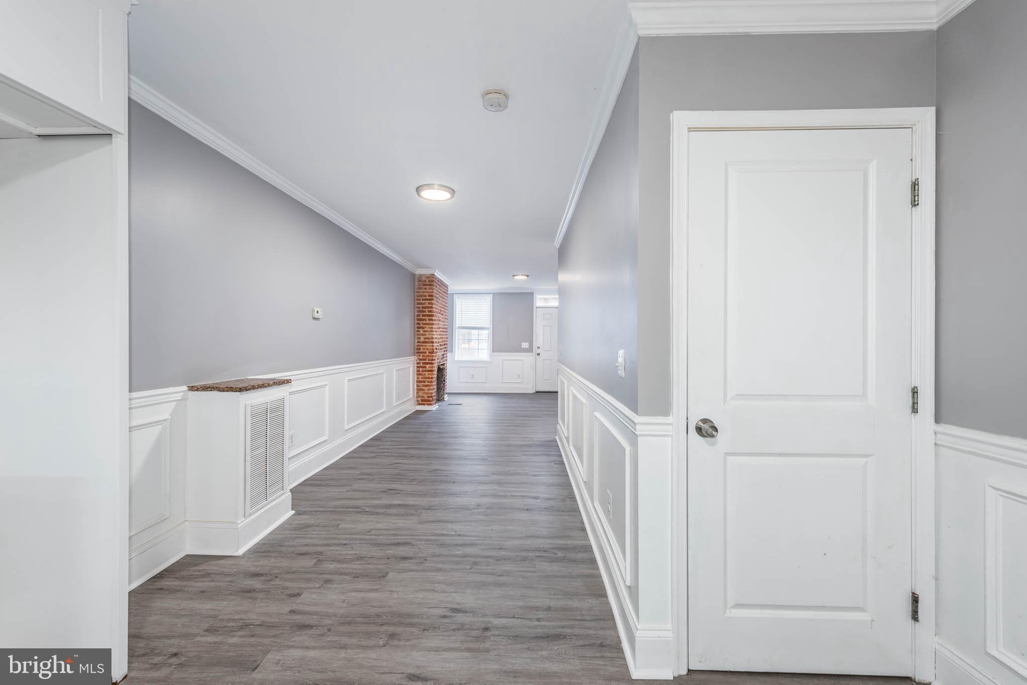 HOLLINS MARKET - Residential