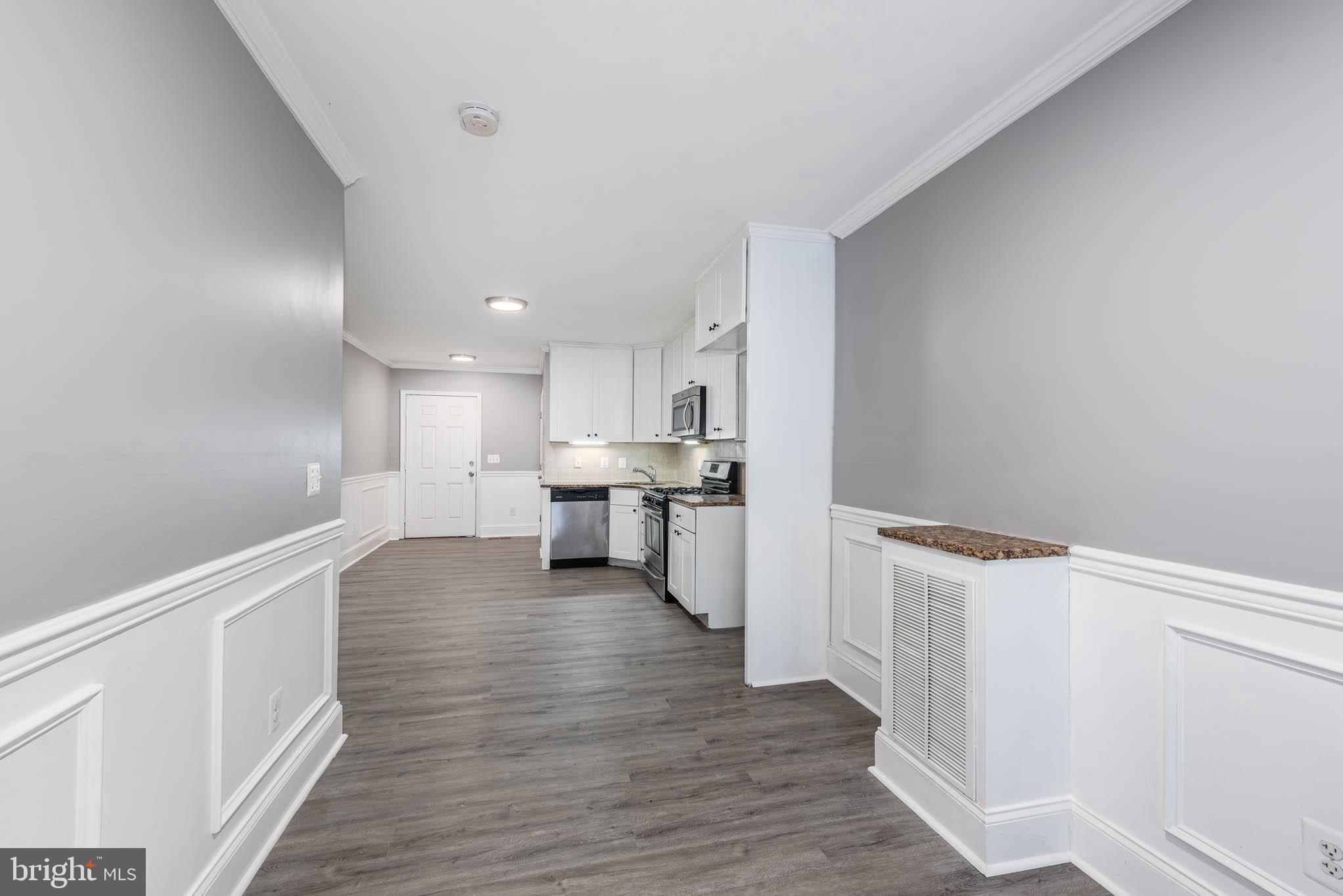 HOLLINS MARKET - Residential