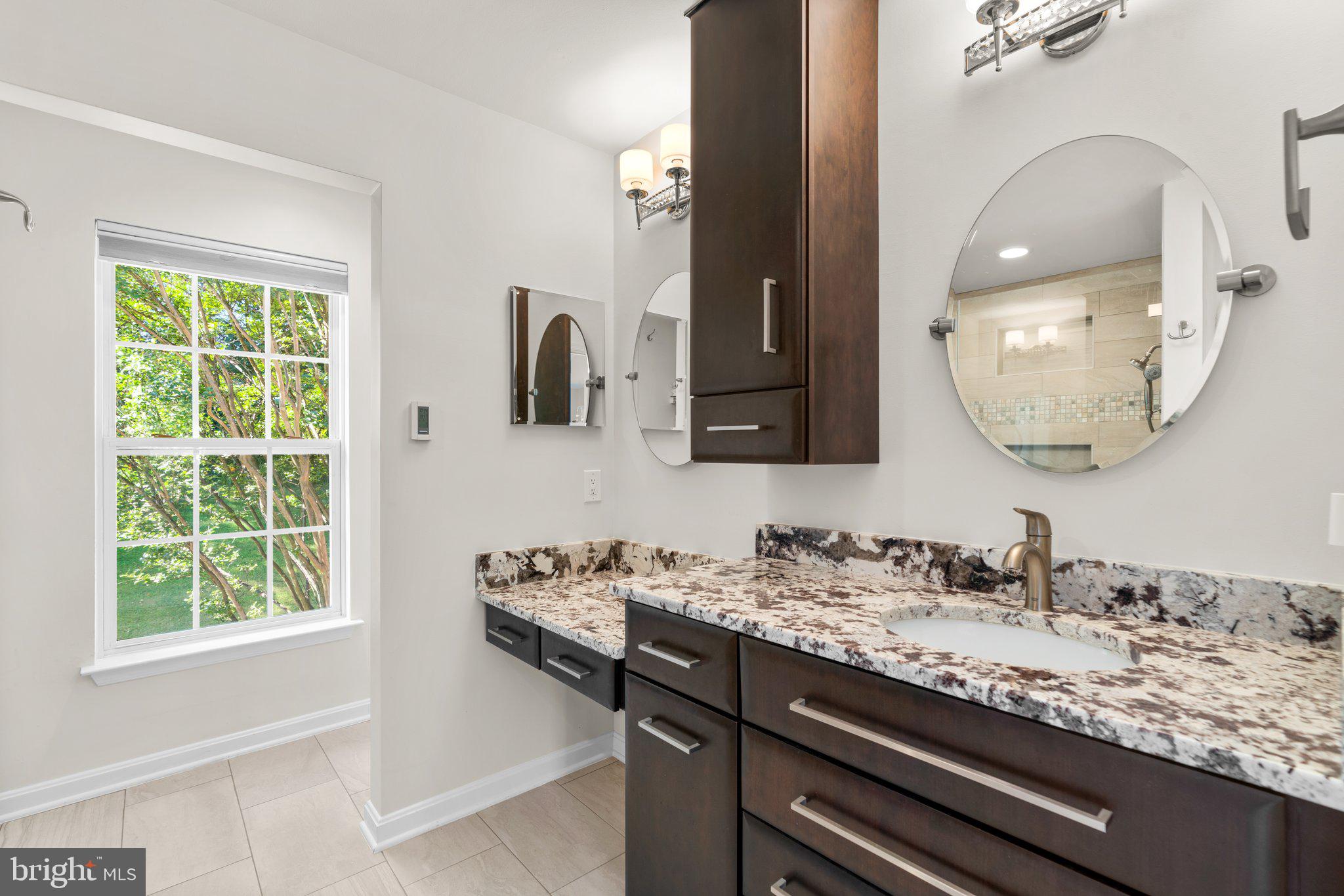 KINGSVIEW VILLAGE - Residential