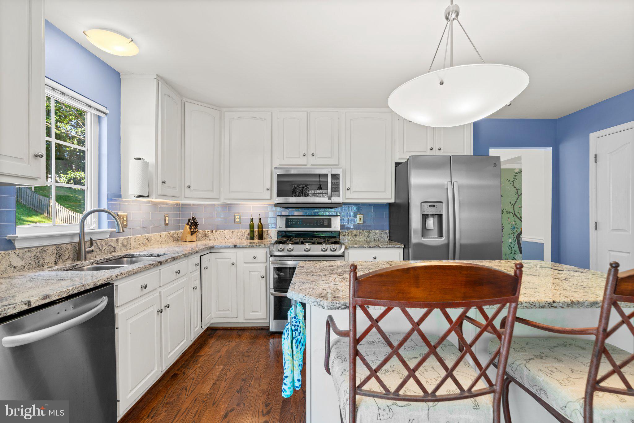 KINGSVIEW VILLAGE - Residential