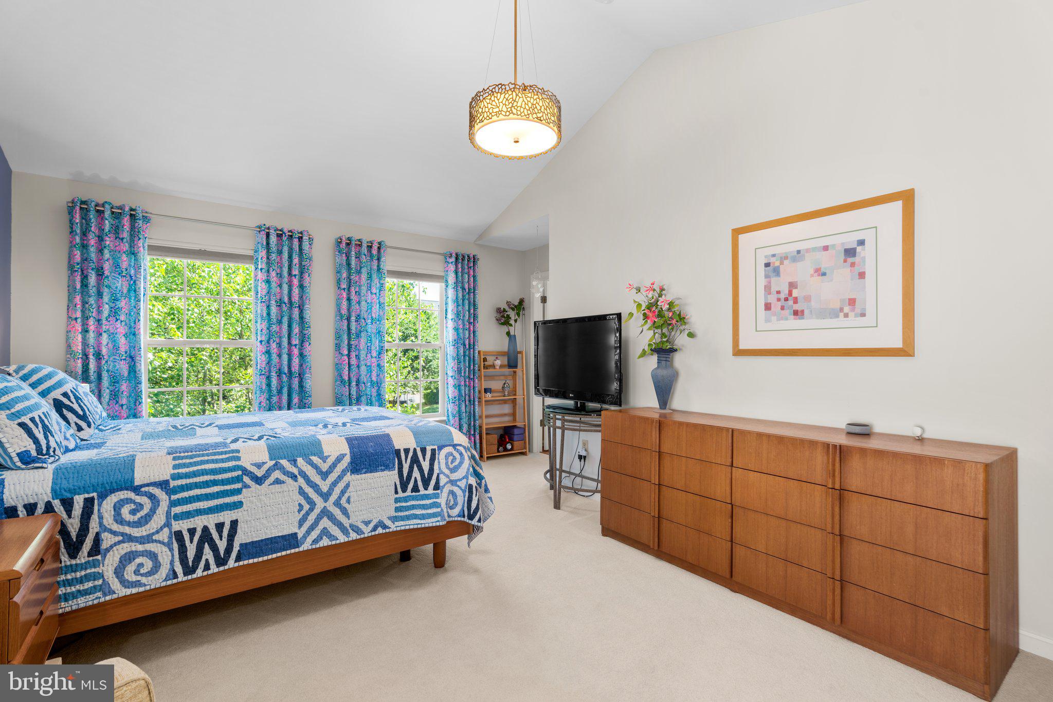 KINGSVIEW VILLAGE - Residential