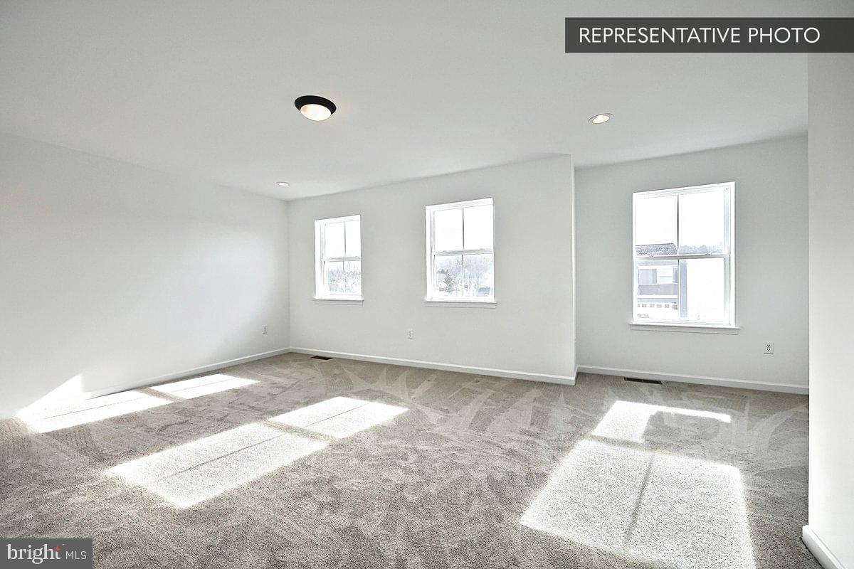 HICKORY POINTE - Residential