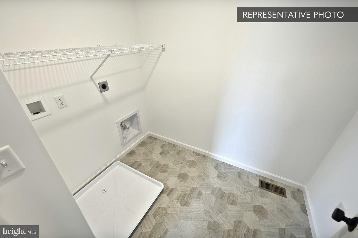 HICKORY POINTE - Residential