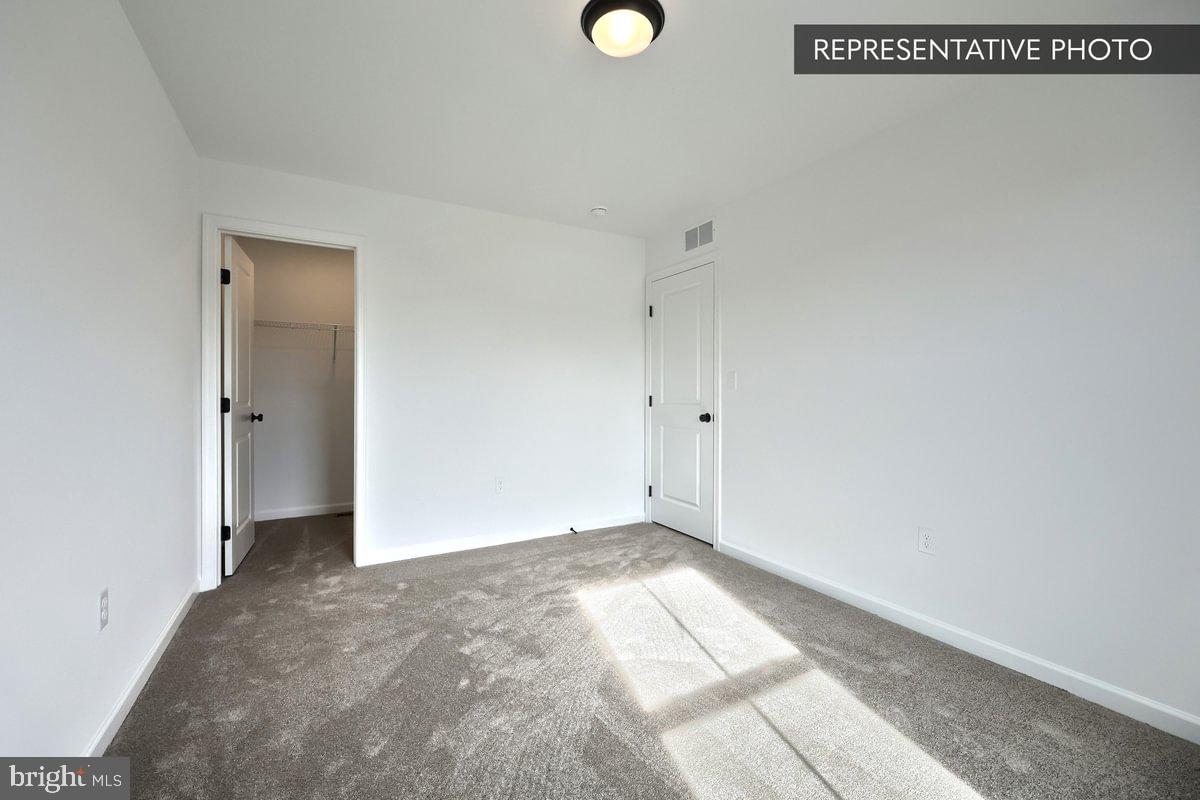 HICKORY POINTE - Residential