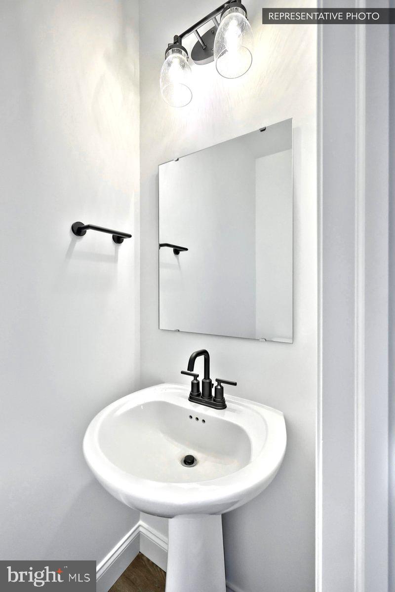 HICKORY POINTE - Residential