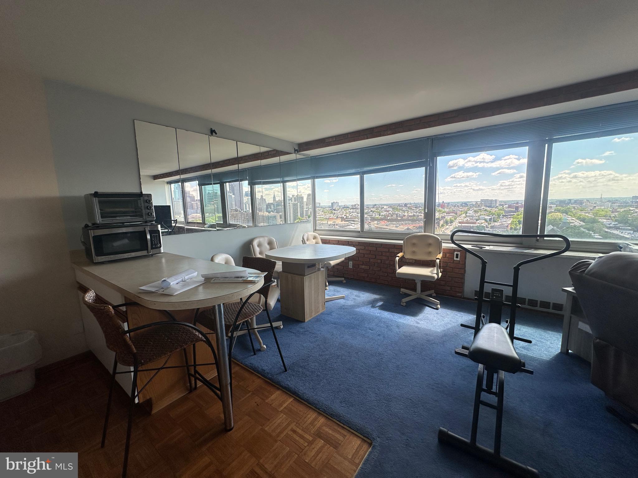 ART MUSEUM AREA - Residential