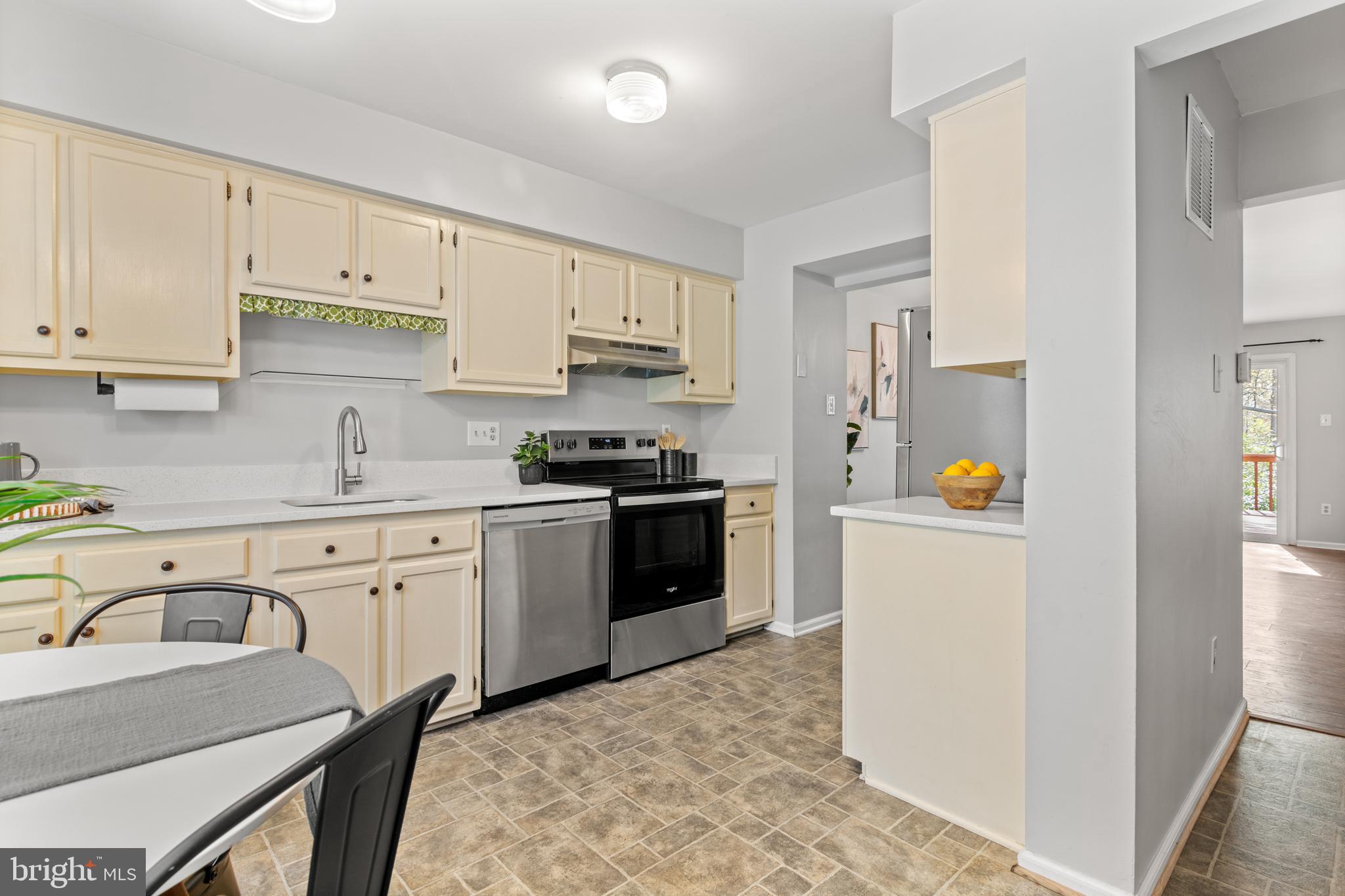 PADONIA COMPLEX - Residential