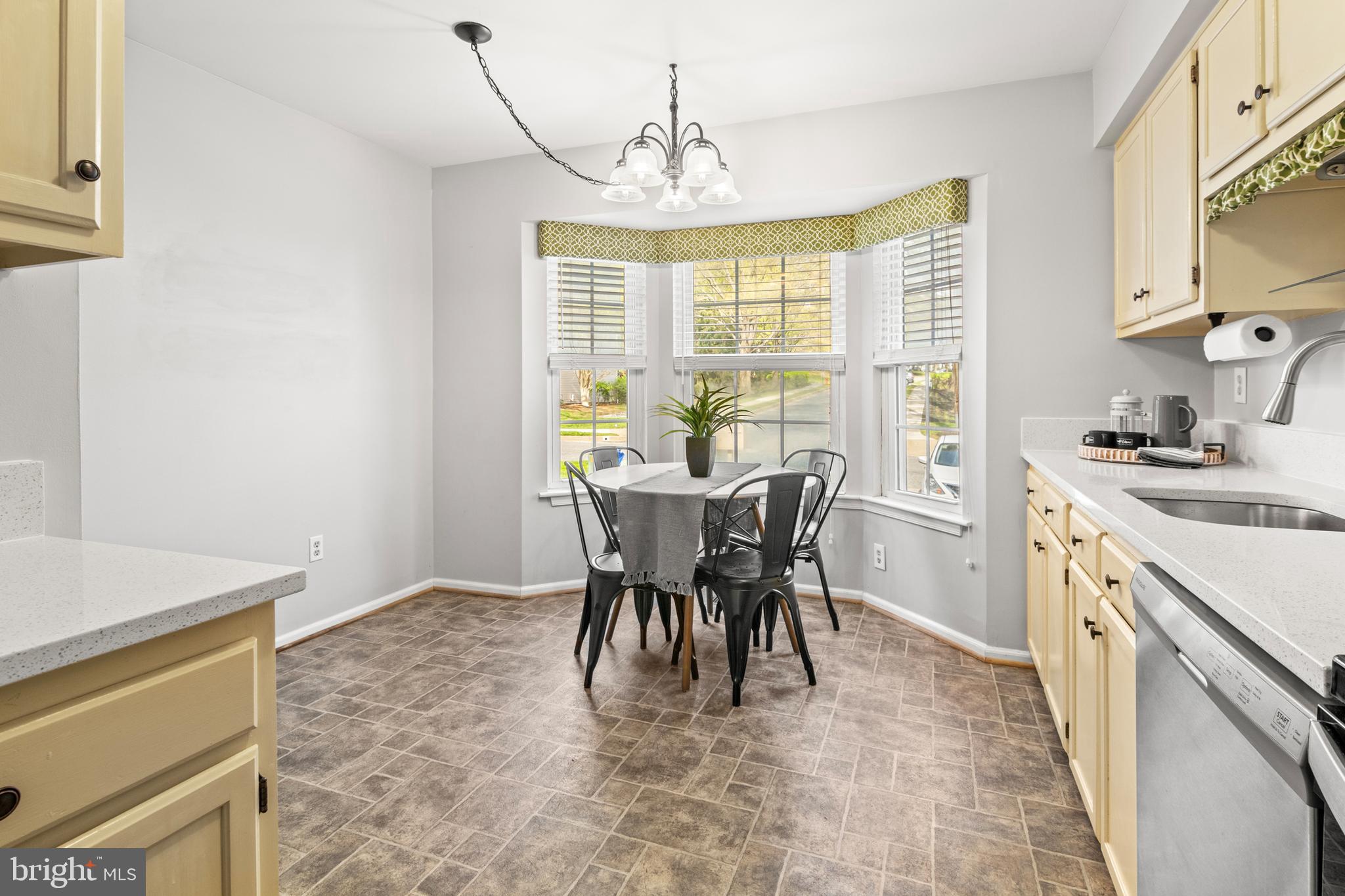 PADONIA COMPLEX - Residential