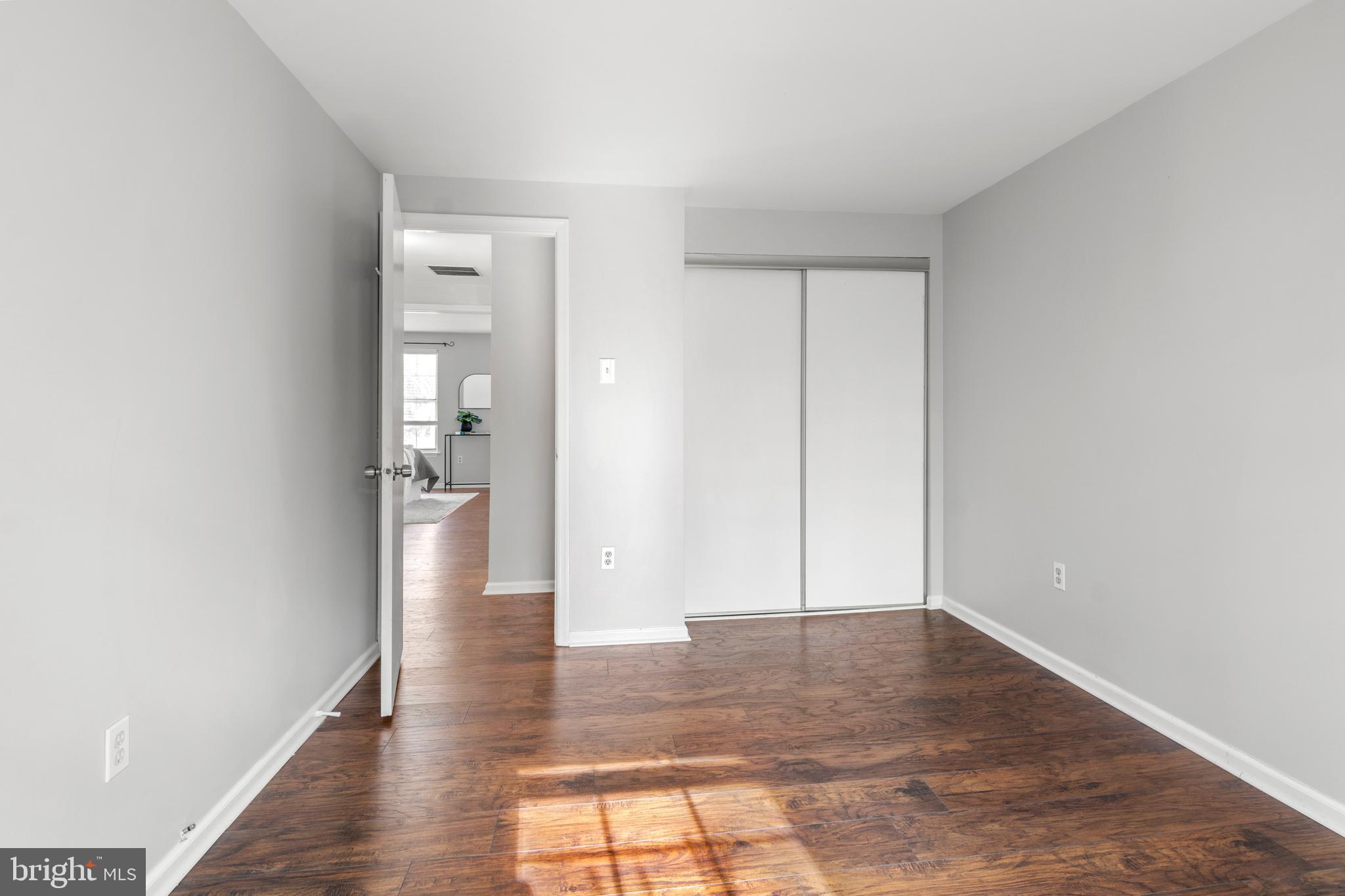 PADONIA COMPLEX - Residential