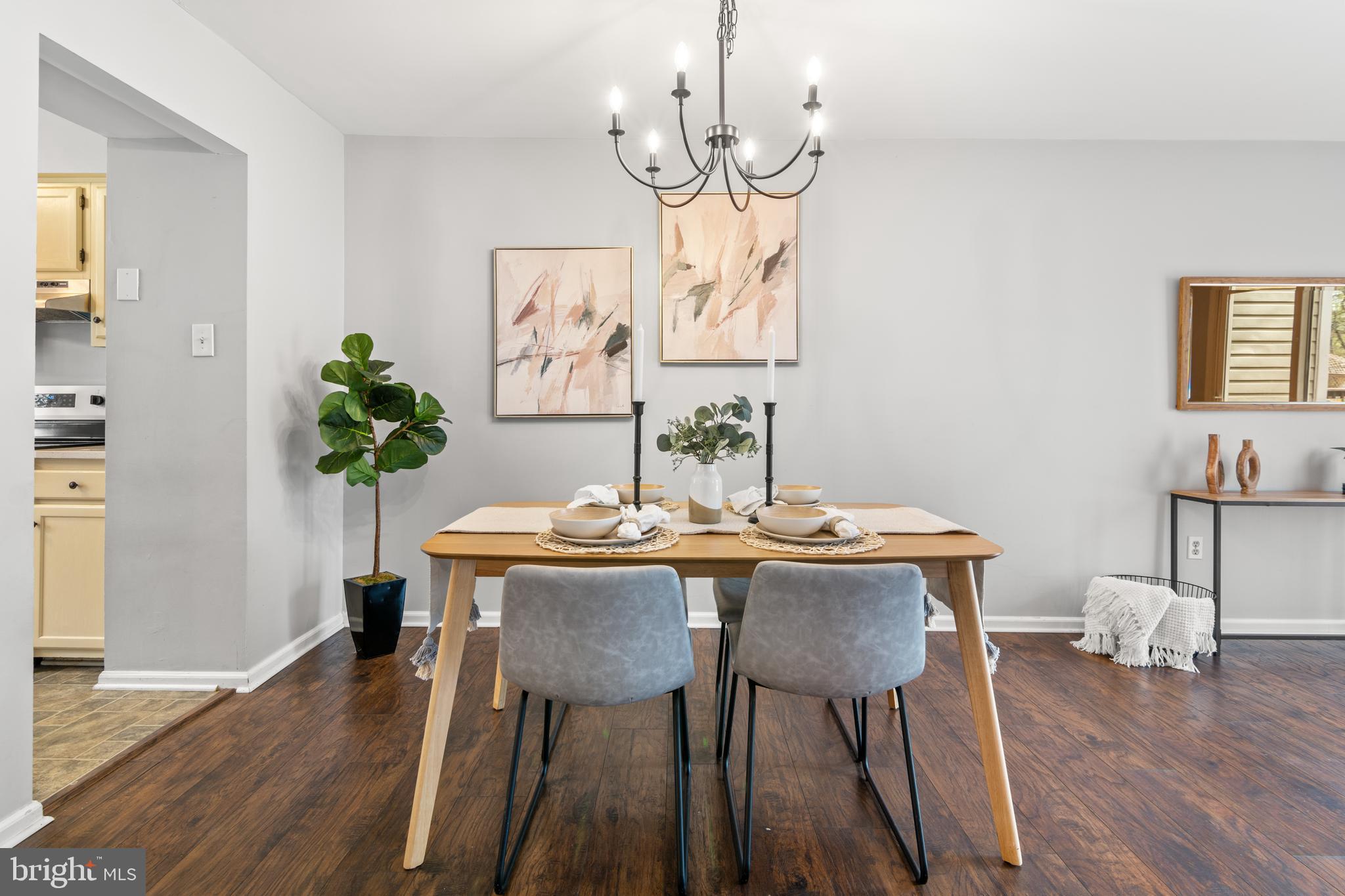 PADONIA COMPLEX - Residential