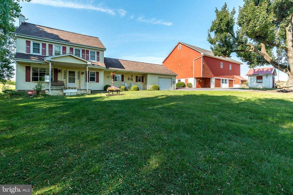 Photo of 465 N Colebrook Road, Manheim, PA 17545 (MLS # PALA2040398)