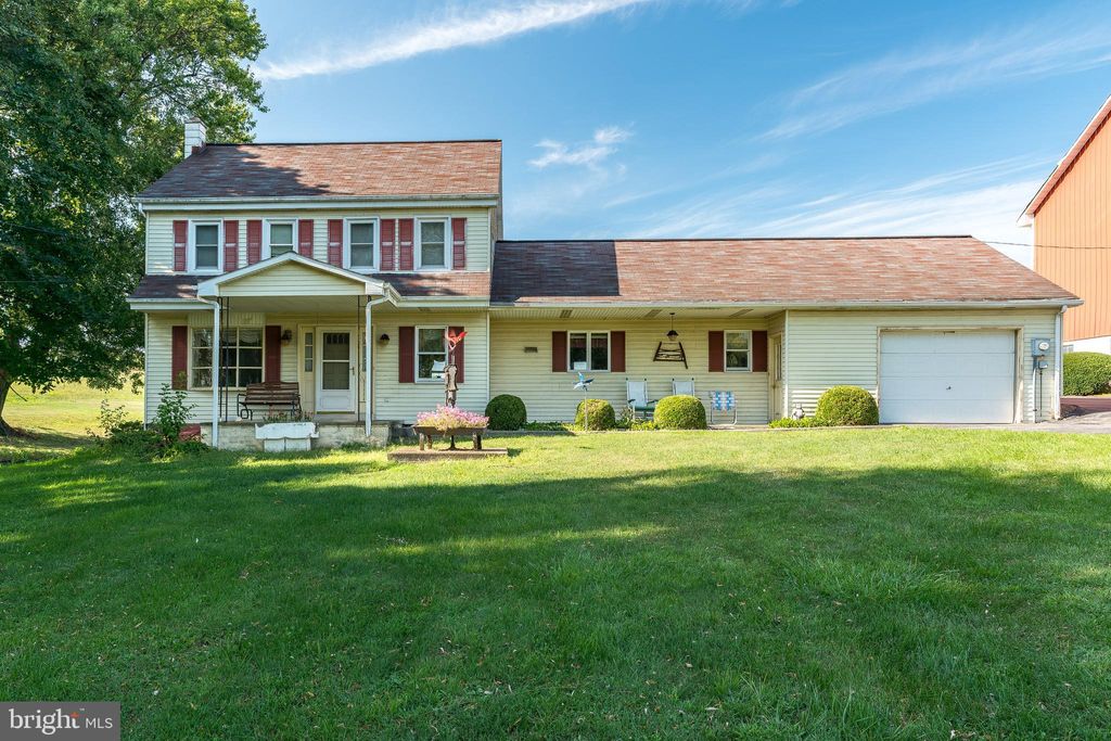 Photo of 465 N Colebrook Road, Manheim, PA 17545 (MLS # PALA2040398)
