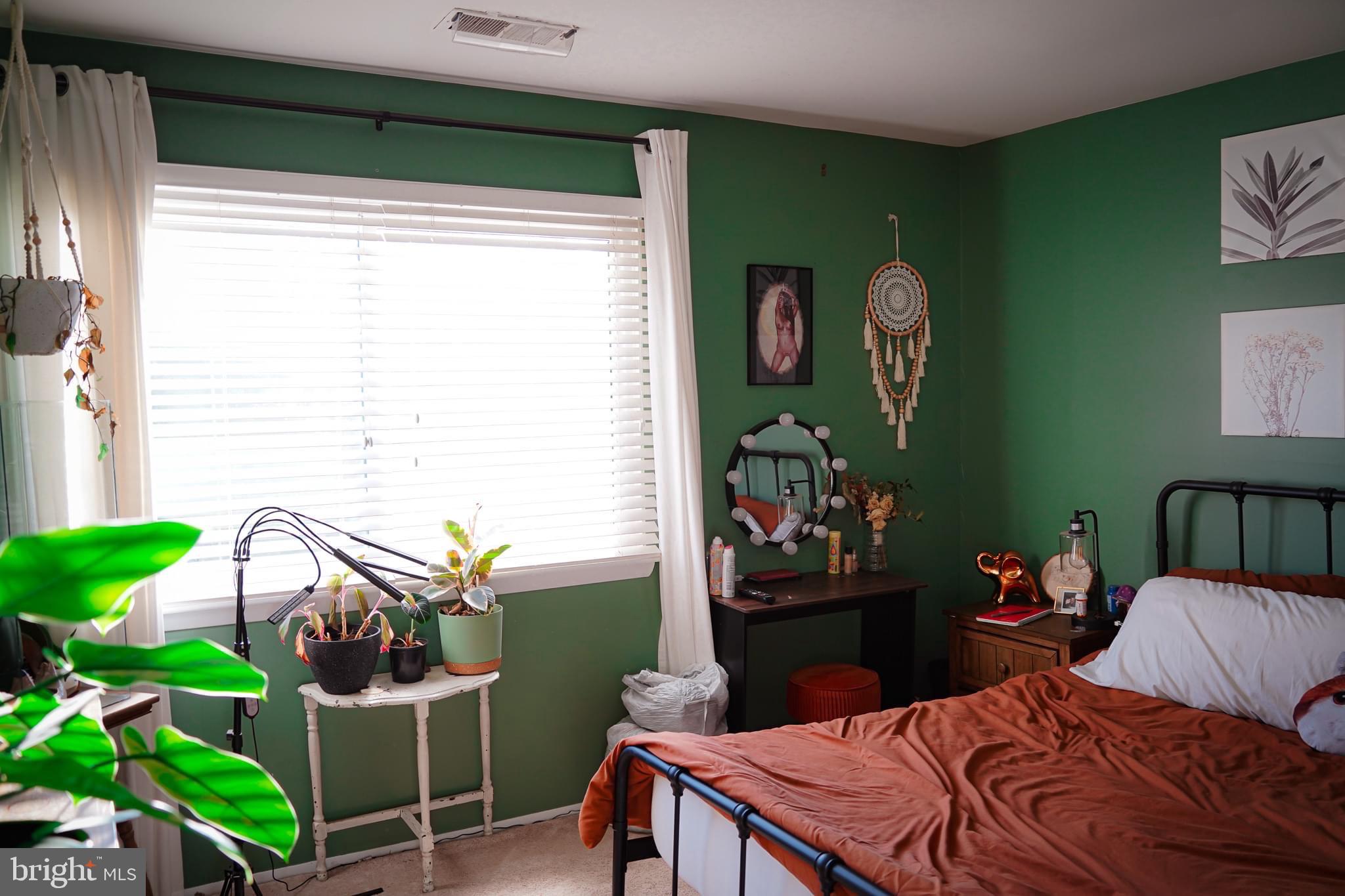 BAY HILLS - Residential