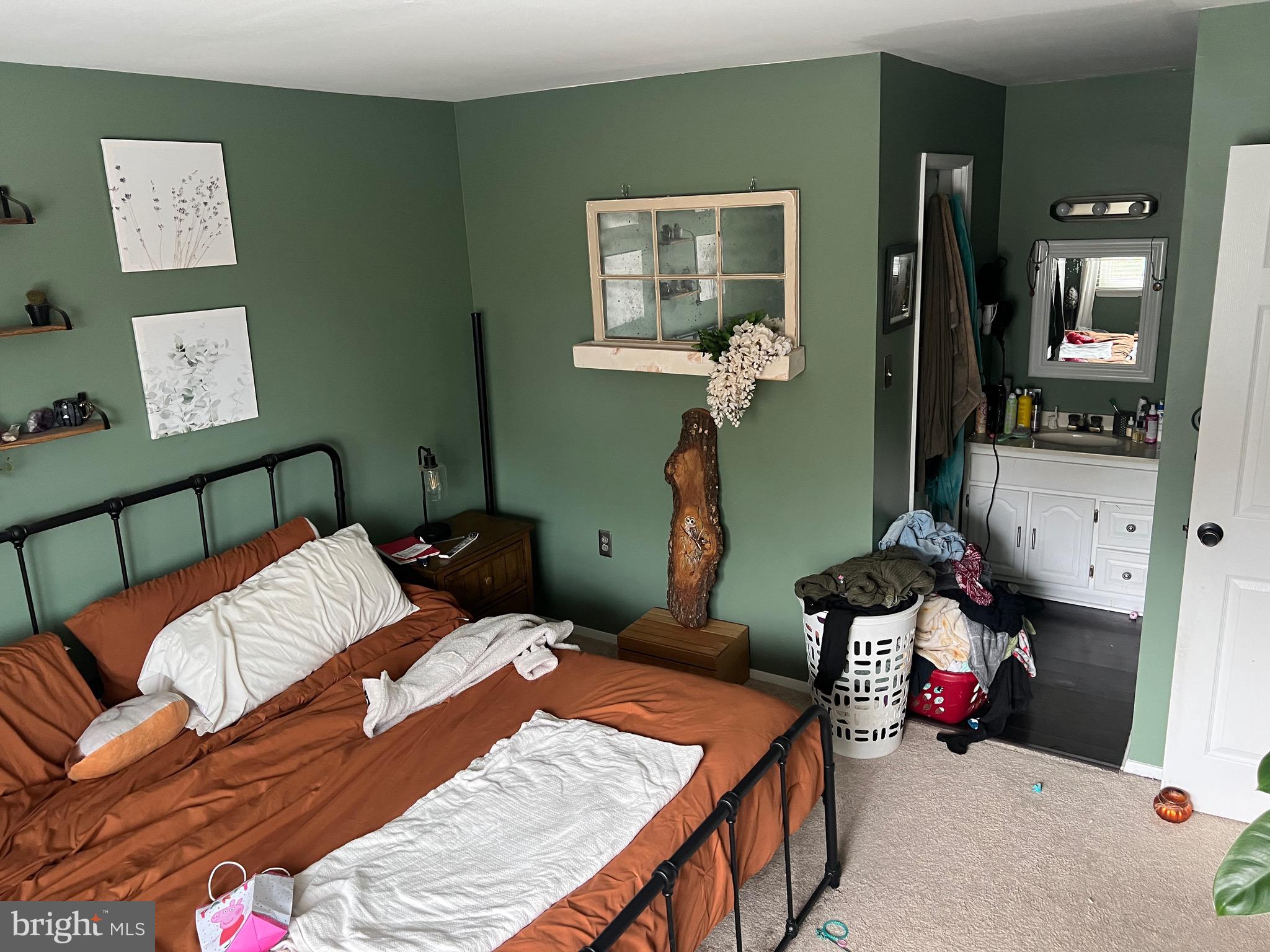 BAY HILLS - Residential