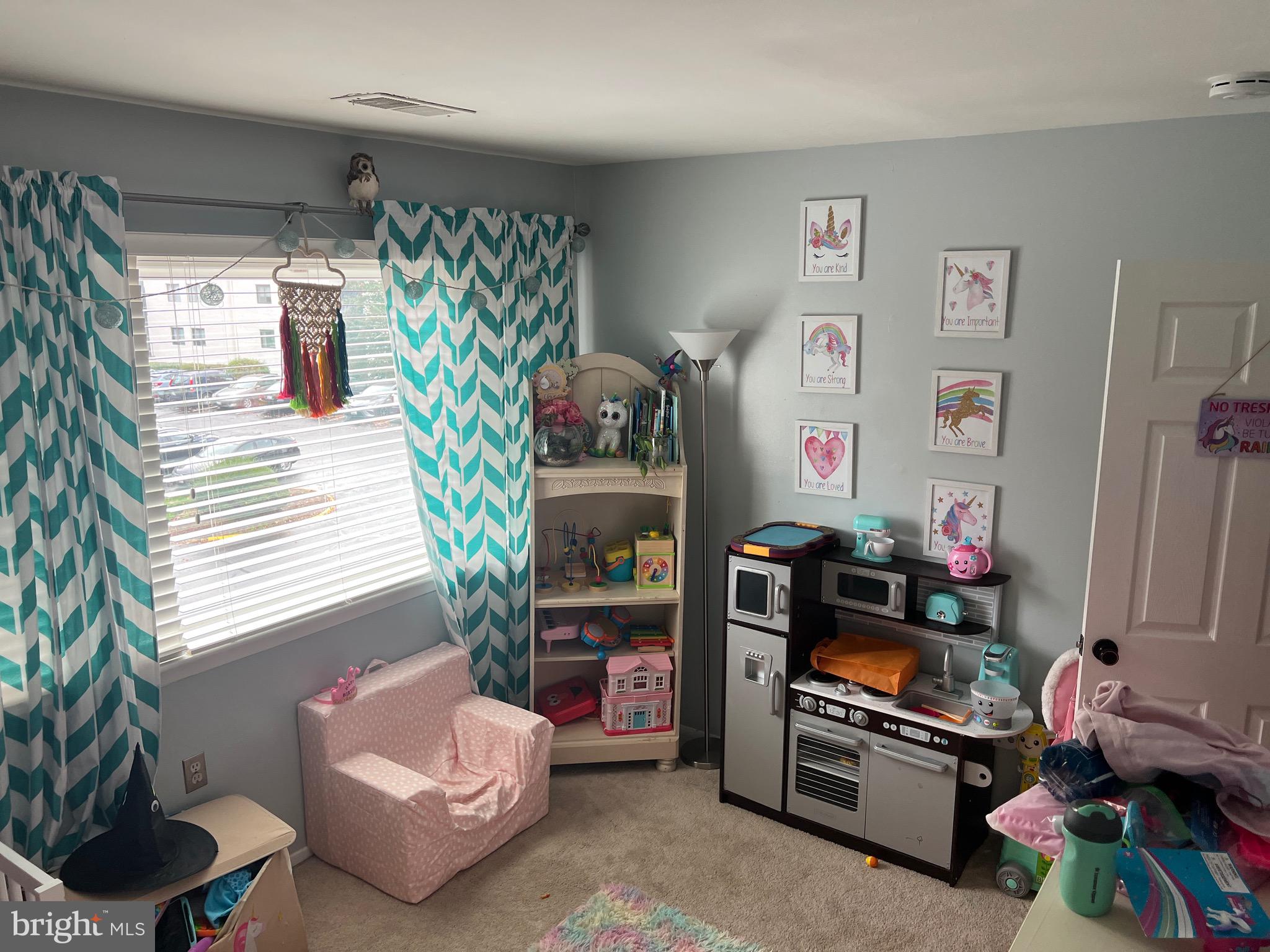 BAY HILLS - Residential