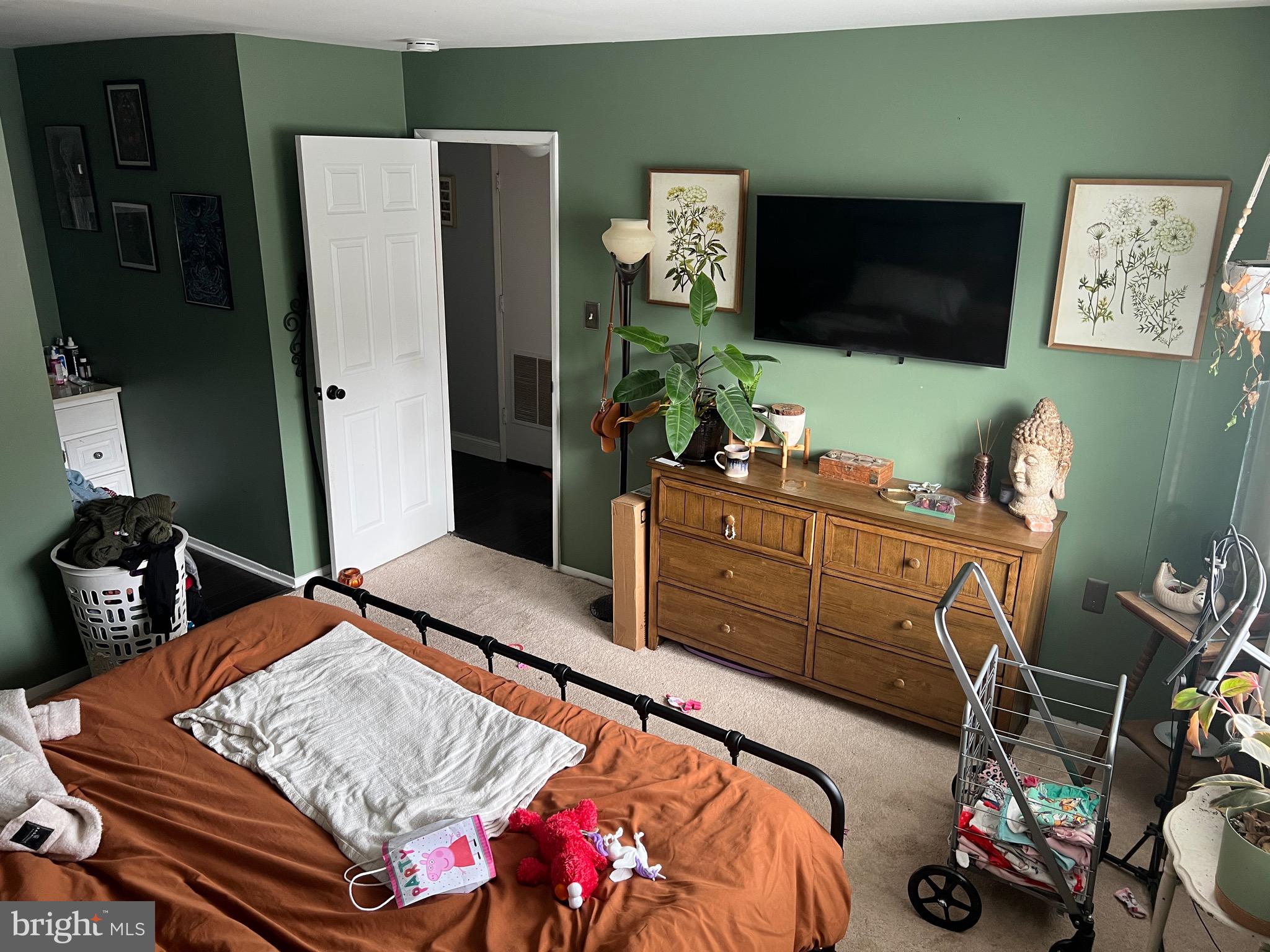 BAY HILLS - Residential