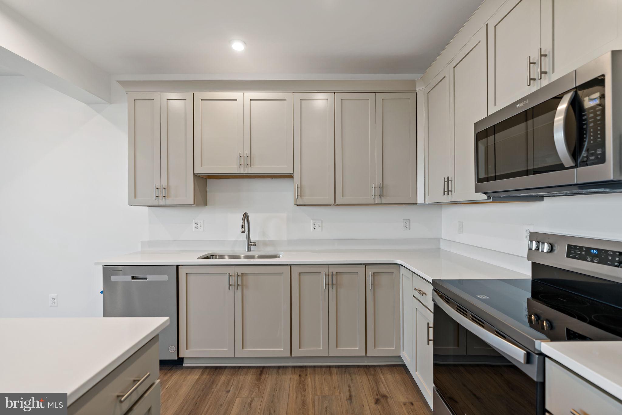 SOUTH BROOK - Residential