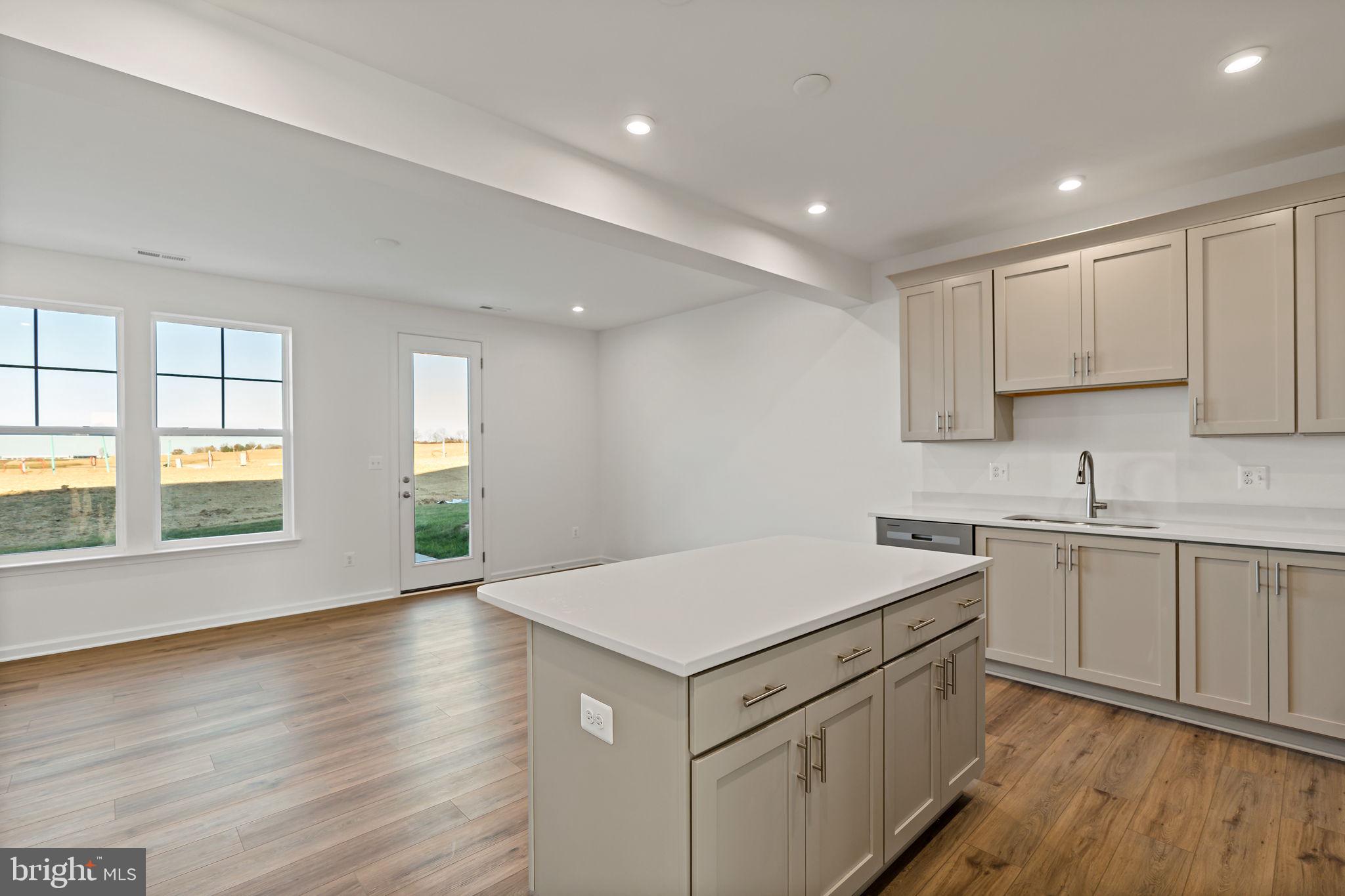 SOUTH BROOK - Residential