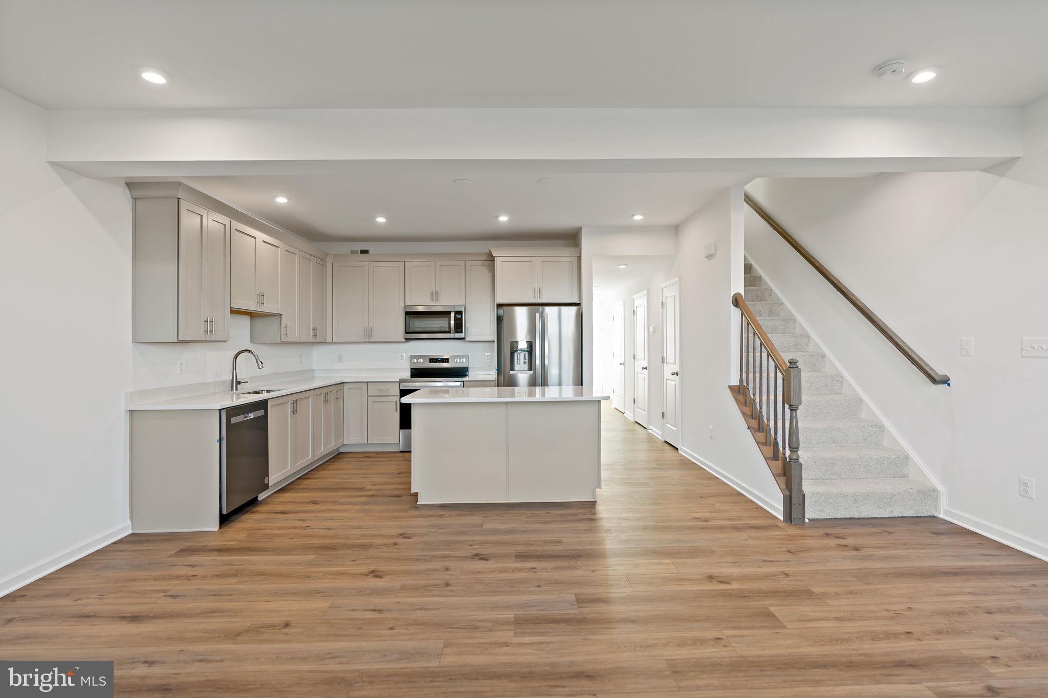 SOUTH BROOK - Residential