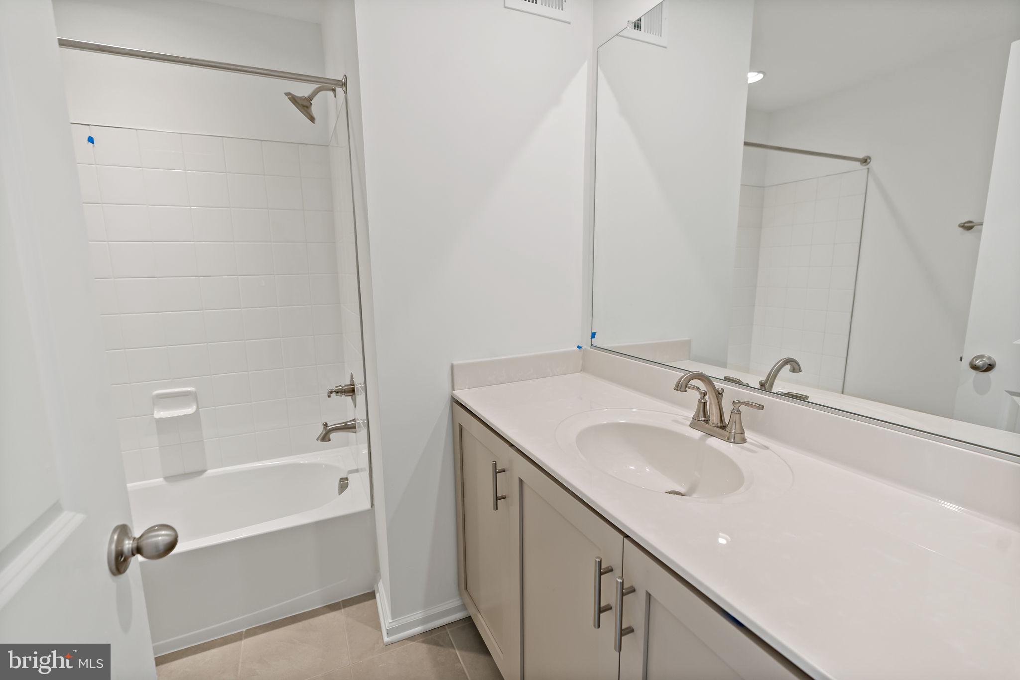 SOUTH BROOK - Residential